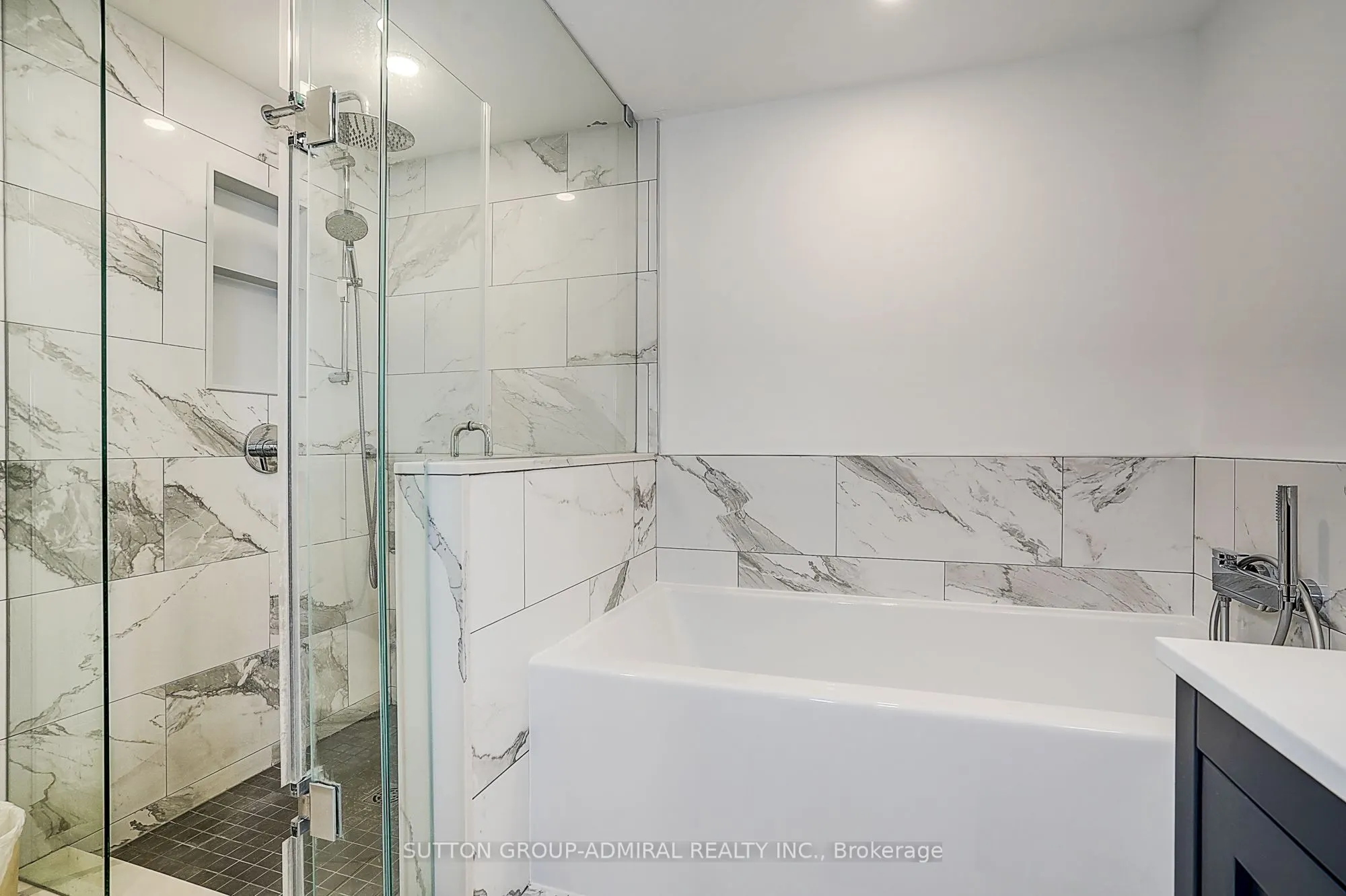 25 Maitland Street, #1209