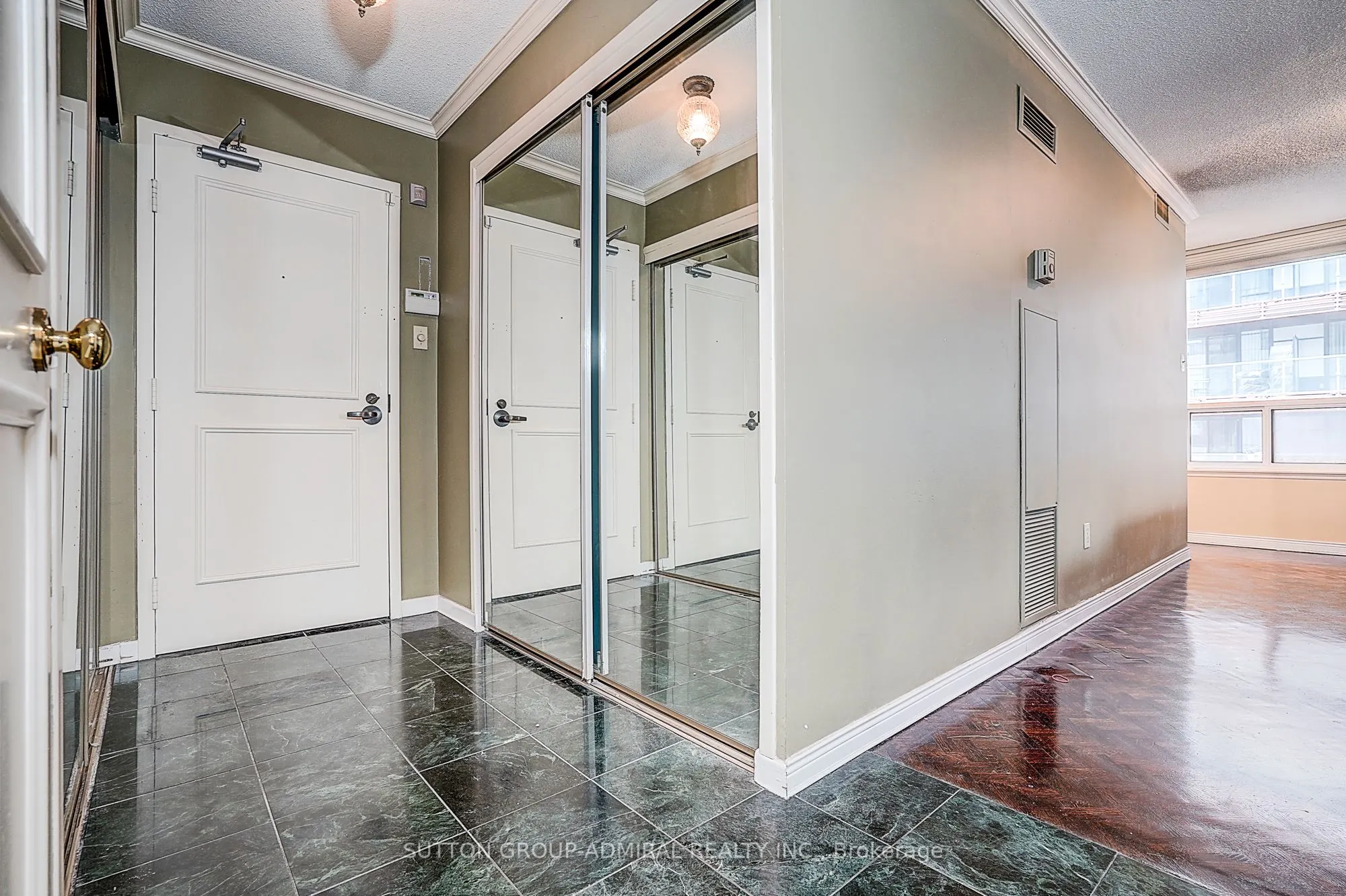 25 Maitland Street, #1209
