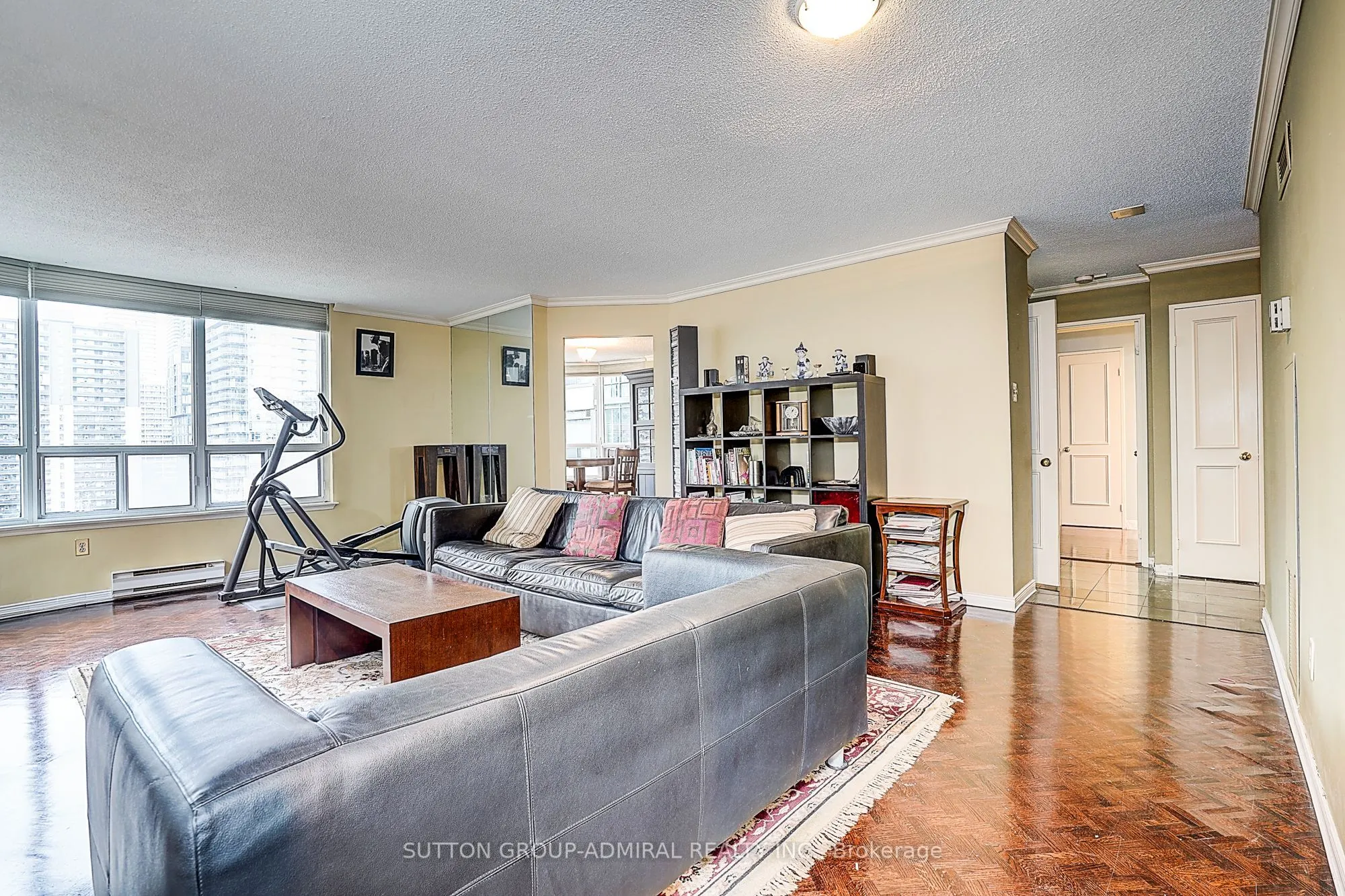 25 Maitland Street, #1209