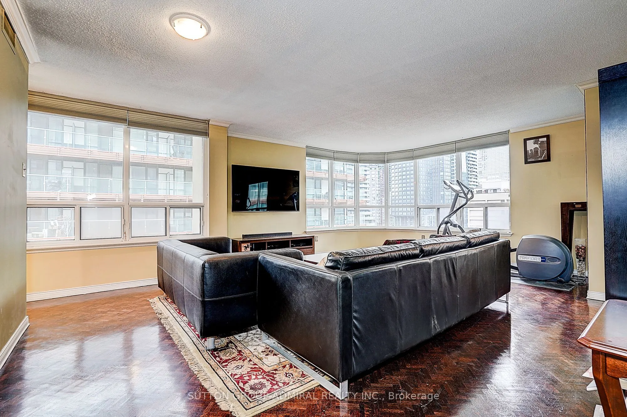 25 Maitland Street, #1209