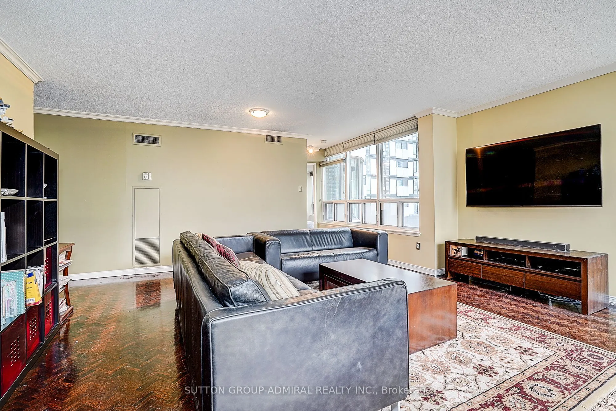 25 Maitland Street, #1209