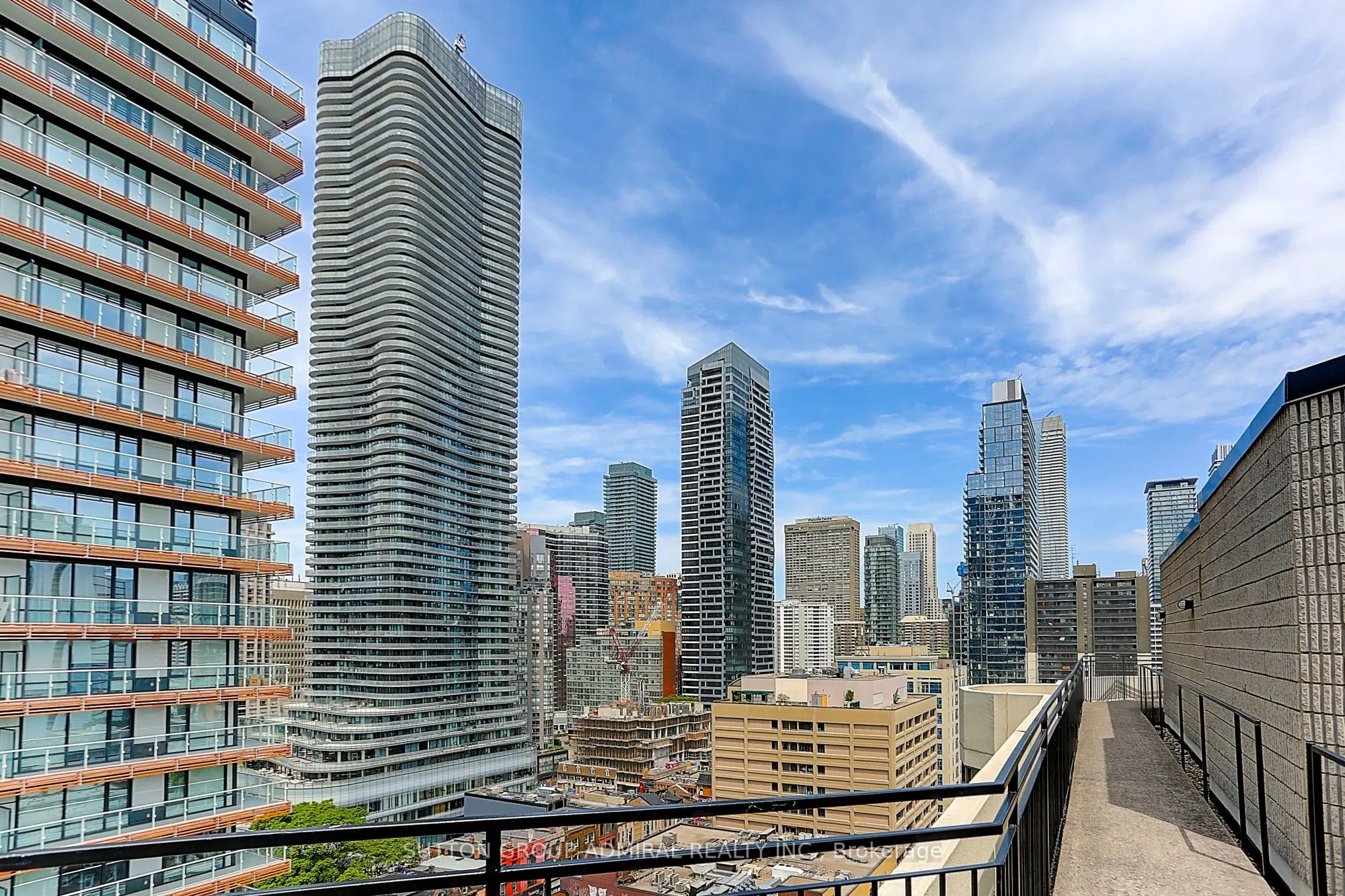 25 Maitland Street, #1209