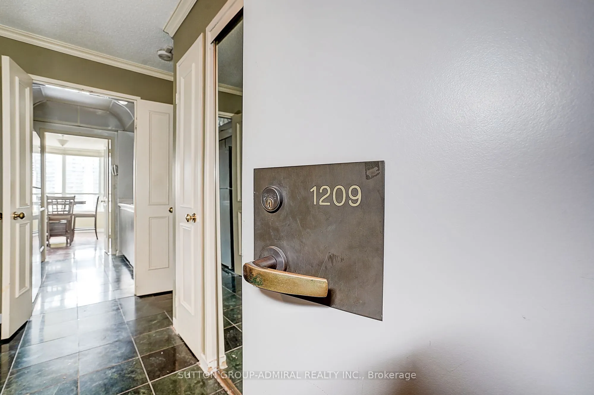 25 Maitland Street, #1209