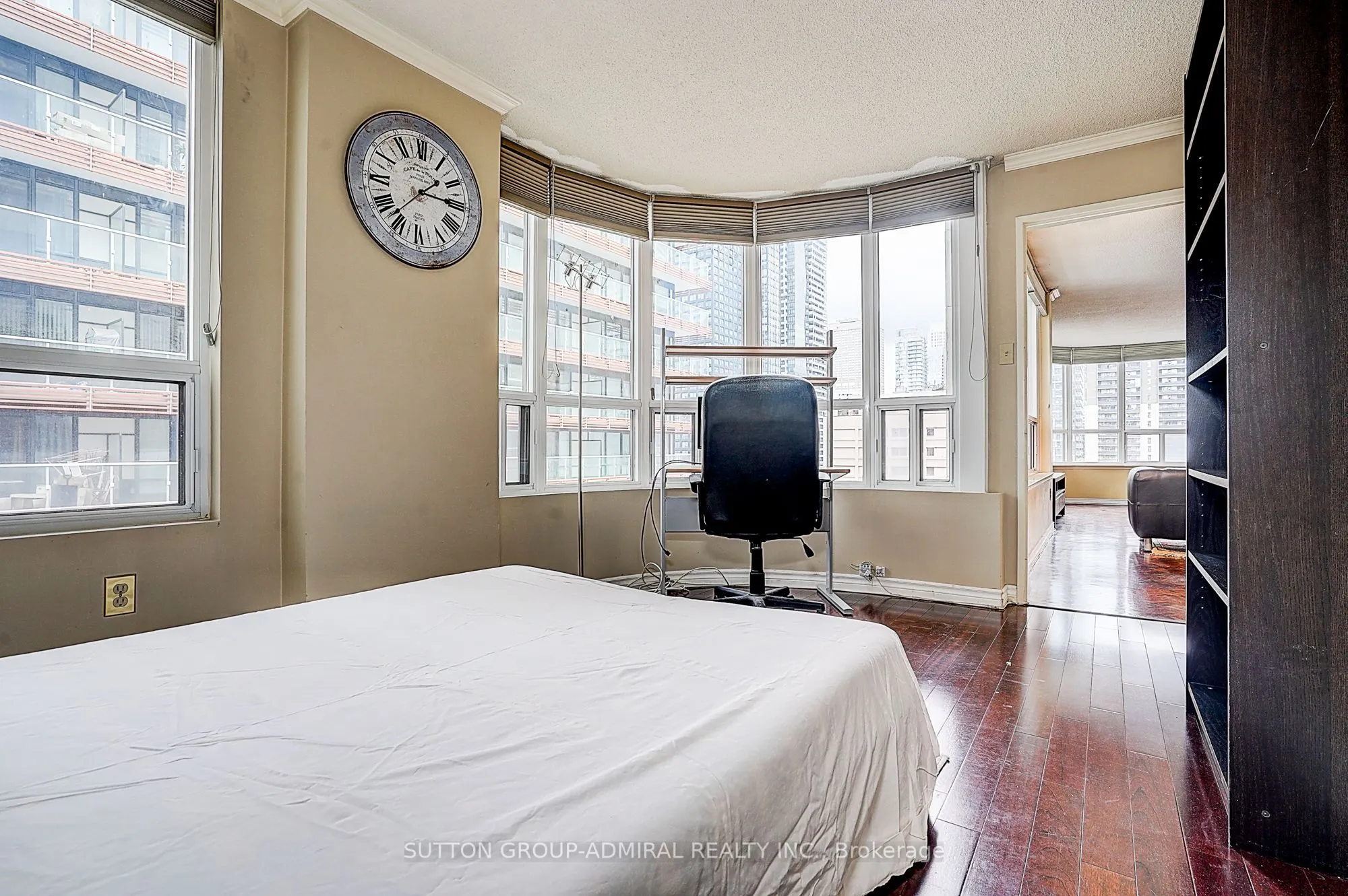 25 Maitland Street, #1209