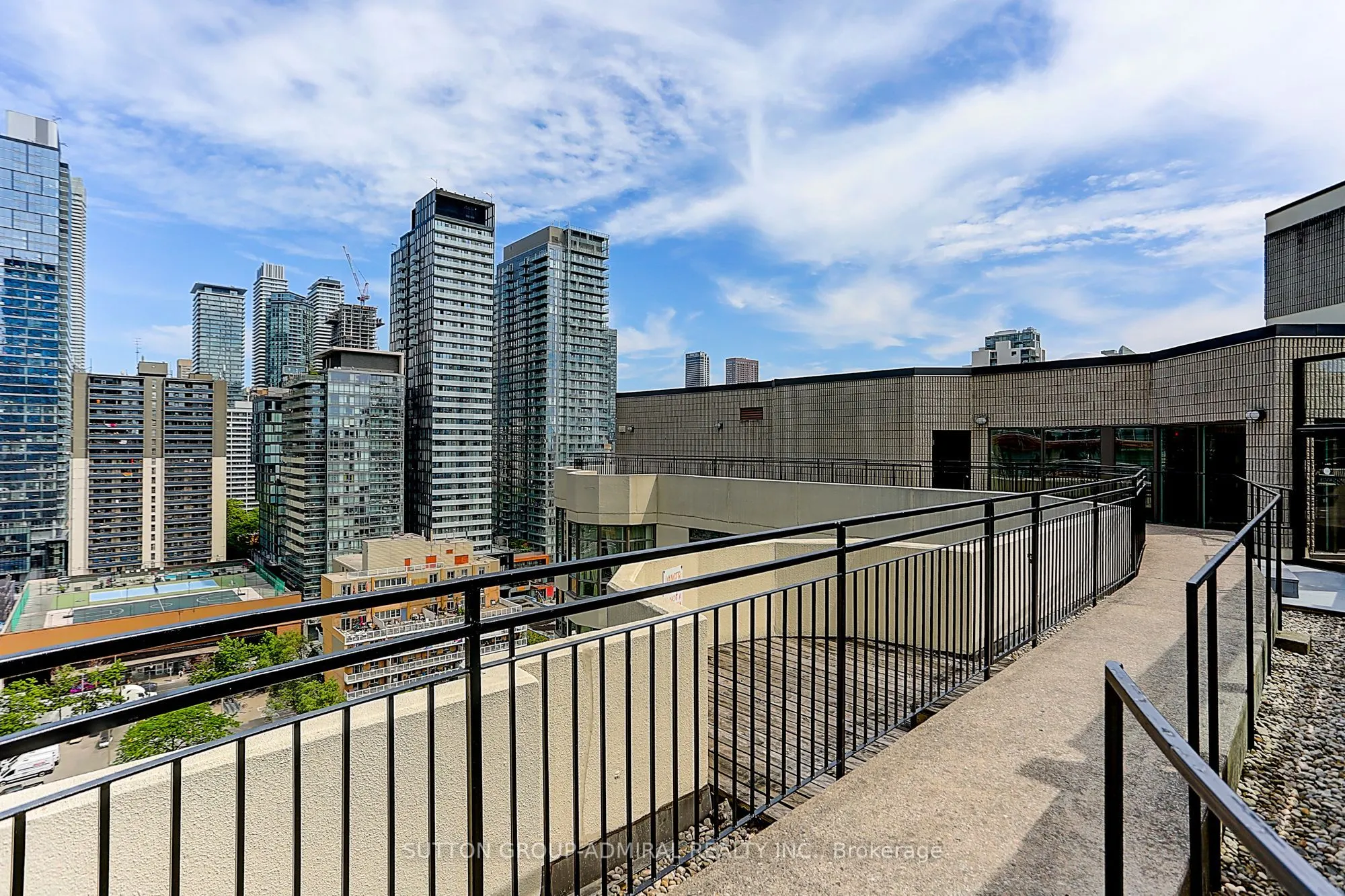 25 Maitland Street, #1209