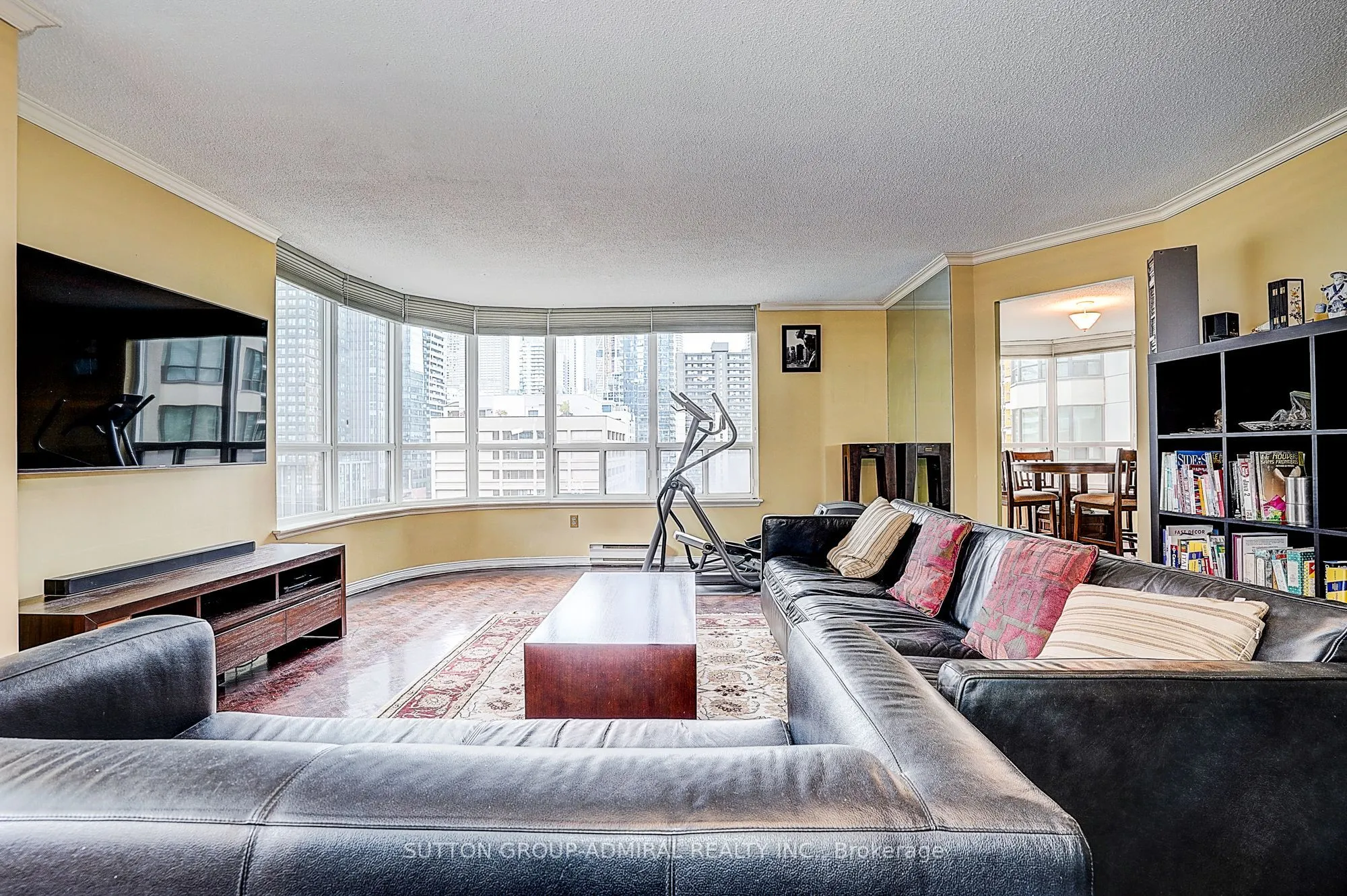25 Maitland Street, #1209