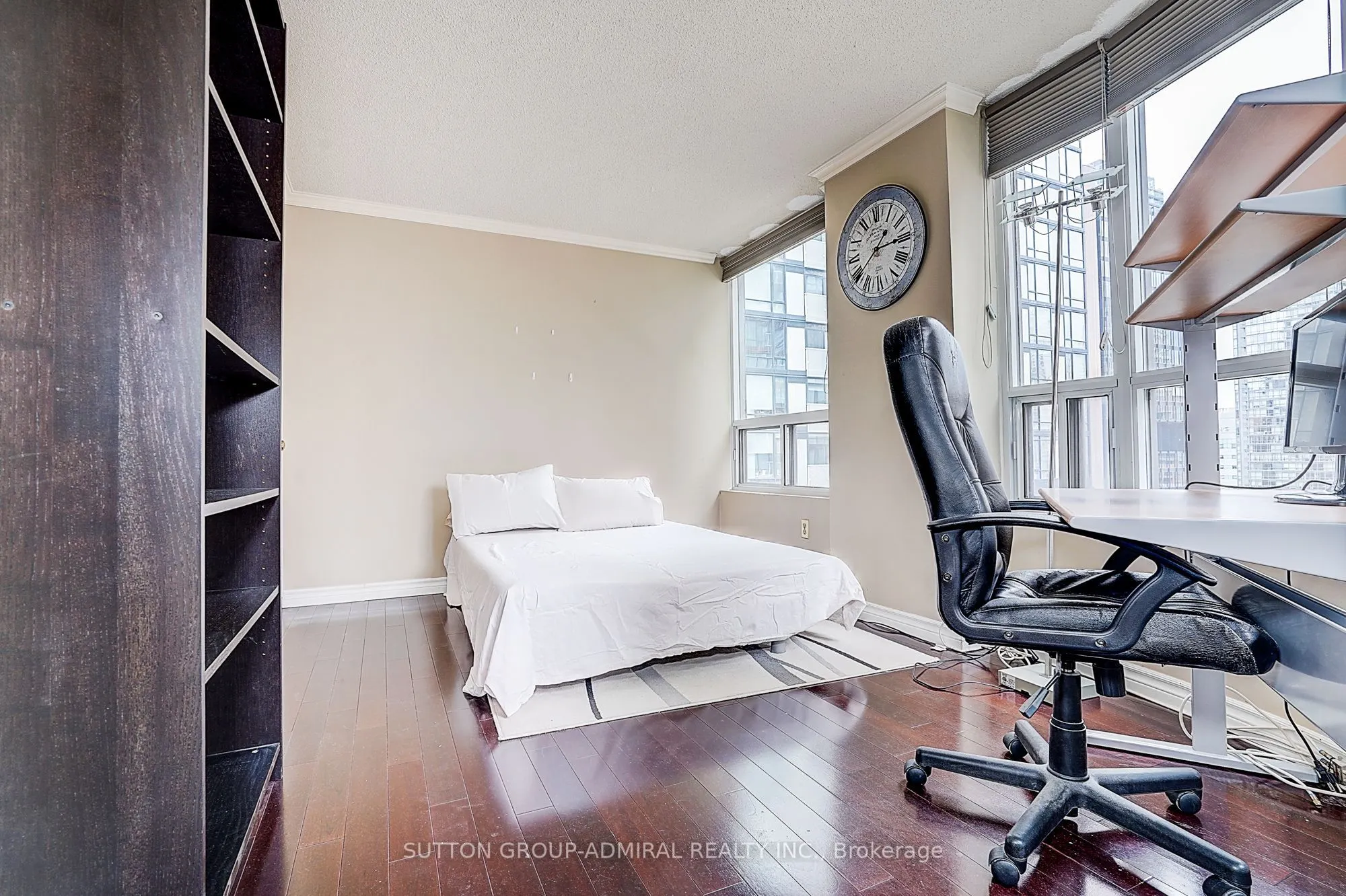25 Maitland Street, #1209