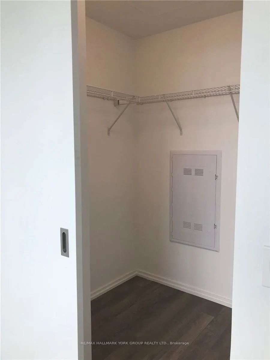 197 Yonge Street, #07