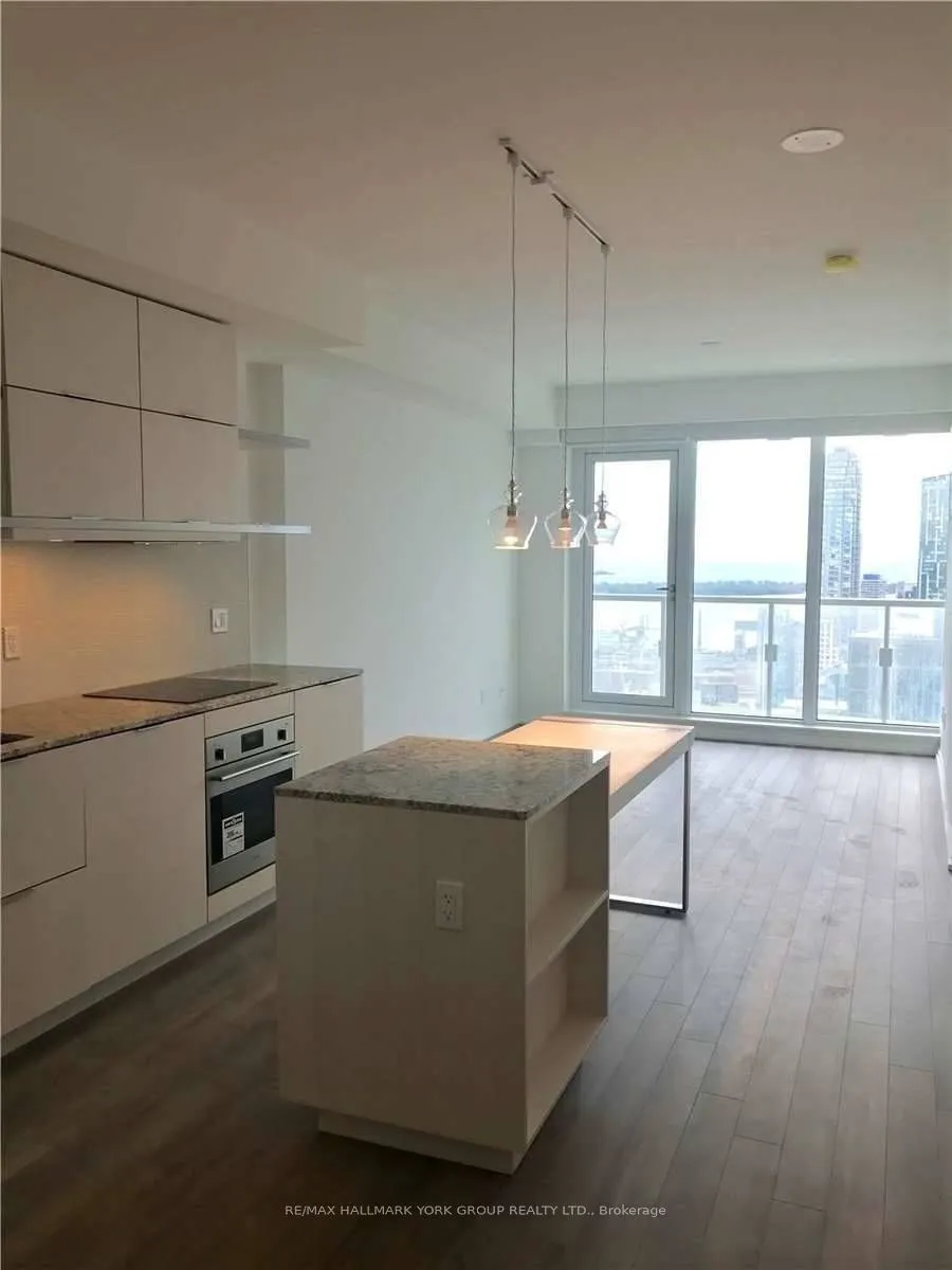 197 Yonge Street, #07