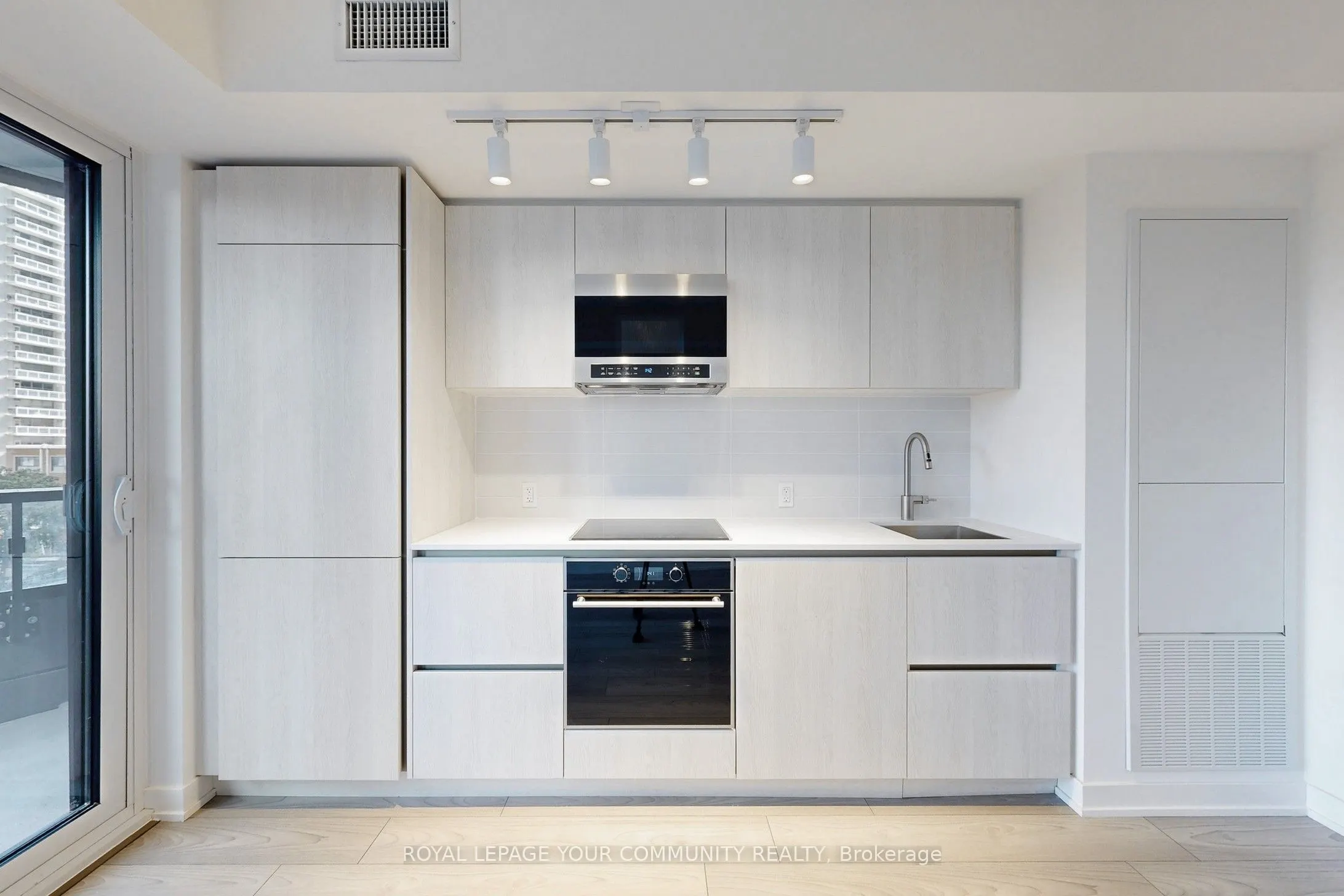 110 Broadway Avenue, #319