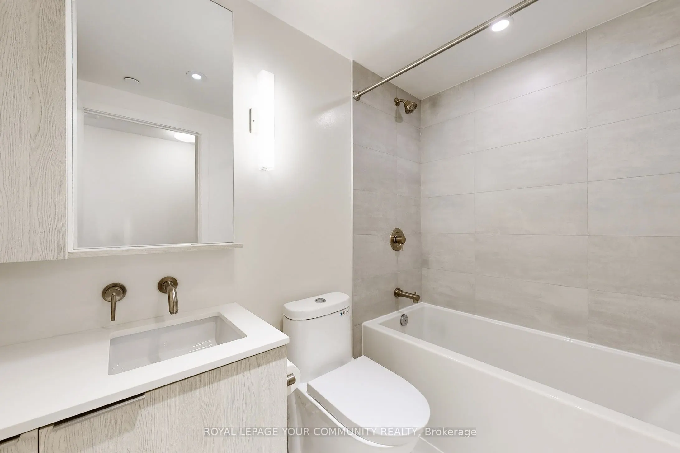 110 Broadway Avenue, #319