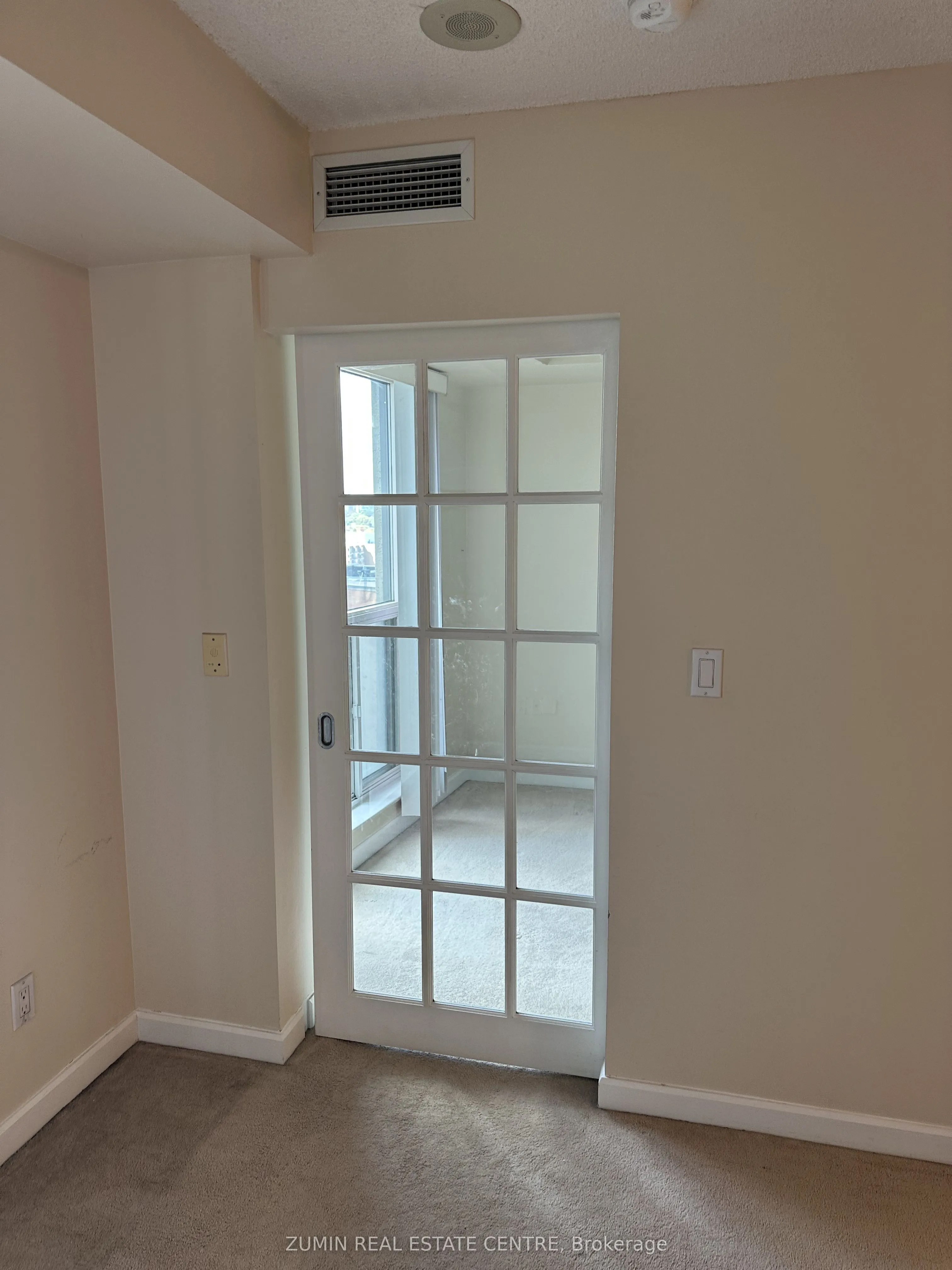 8 Park Road, #2116