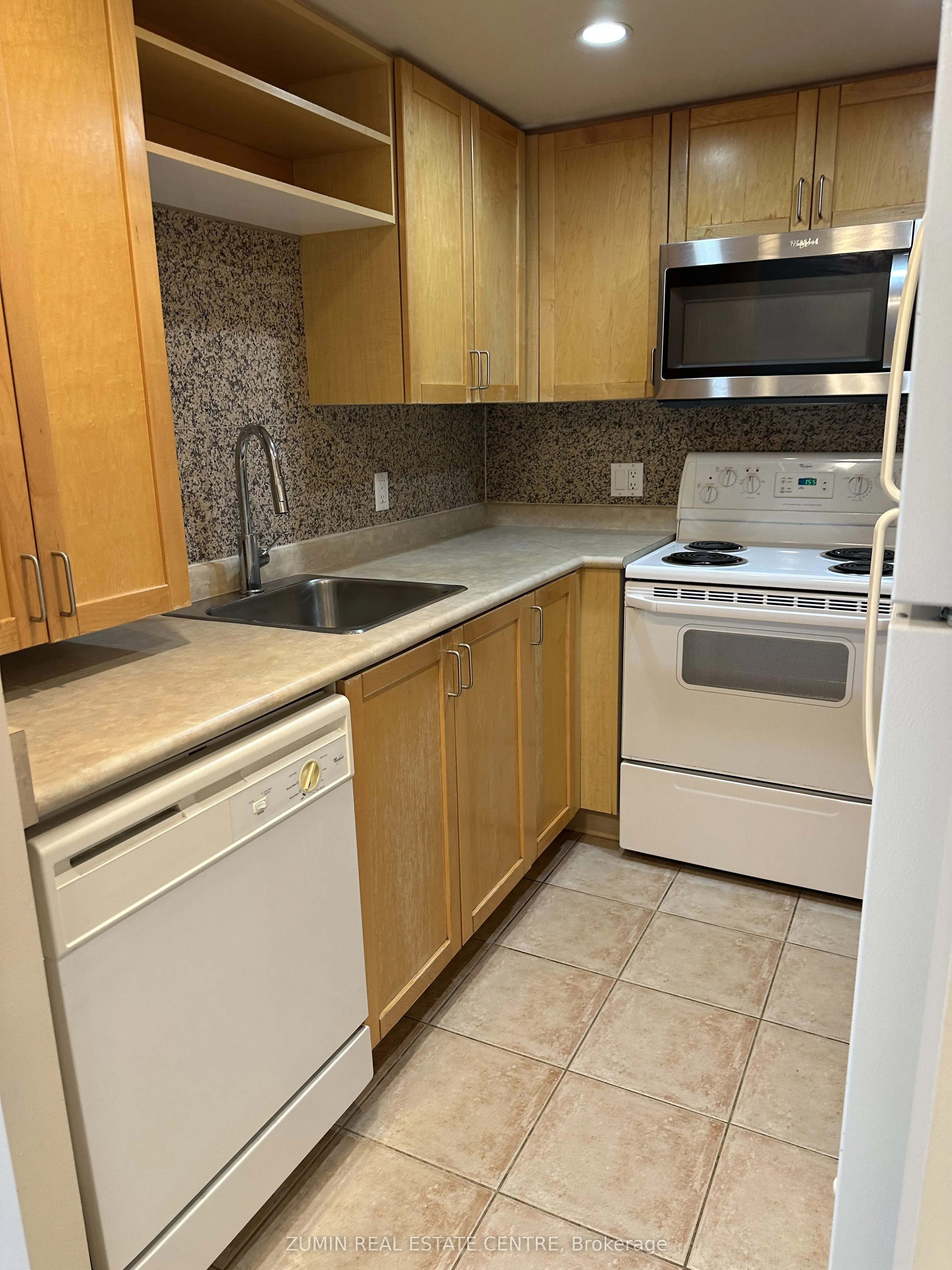 8 Park Road, #2116