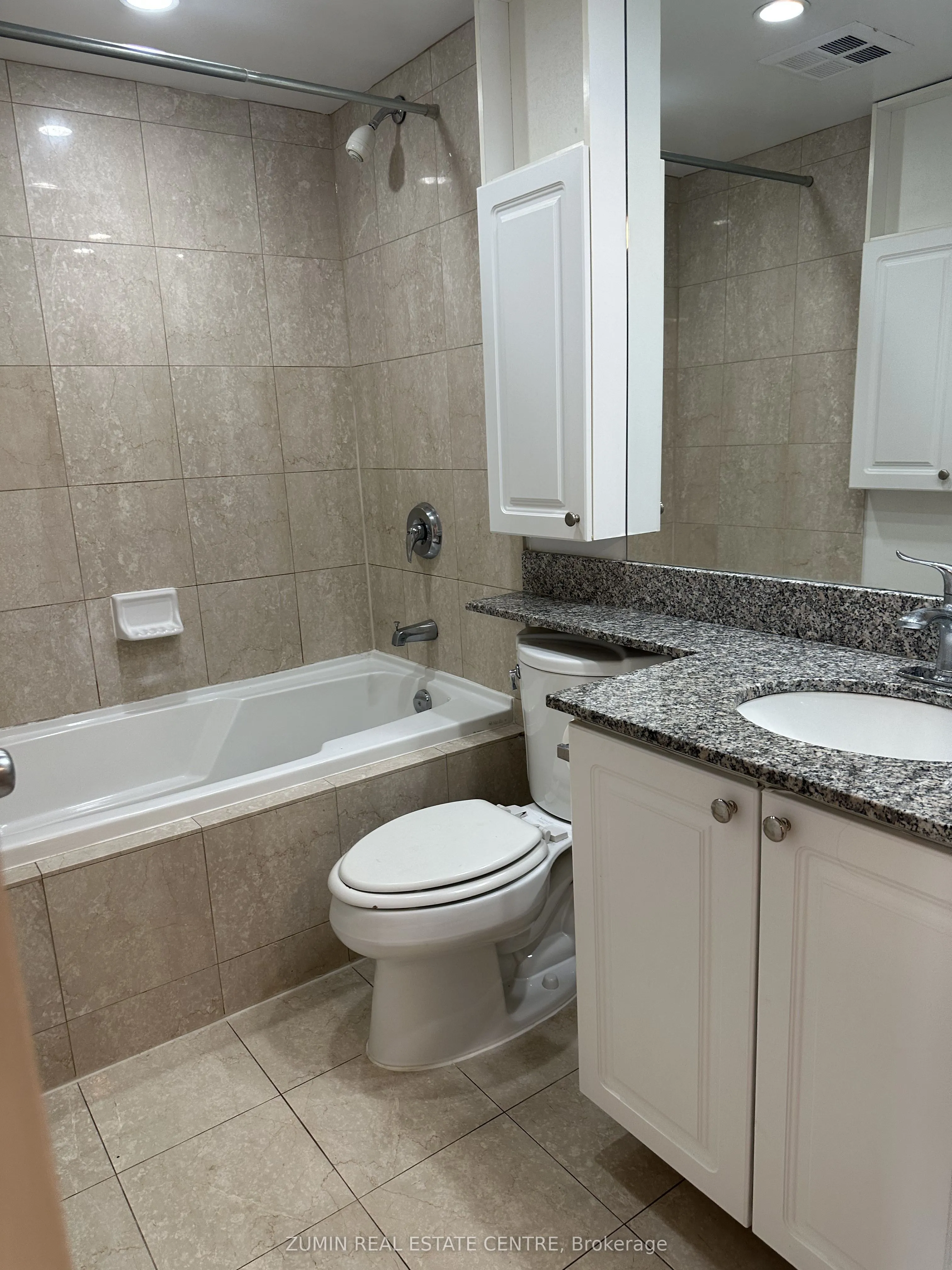 8 Park Road, #2116