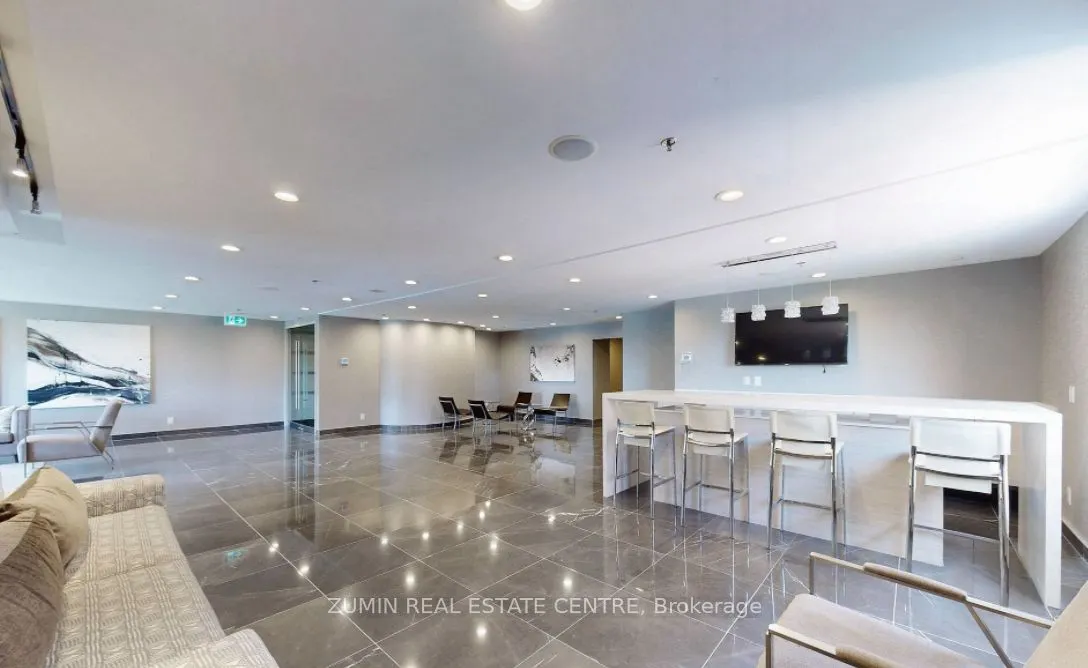 8 Park Road, #2116