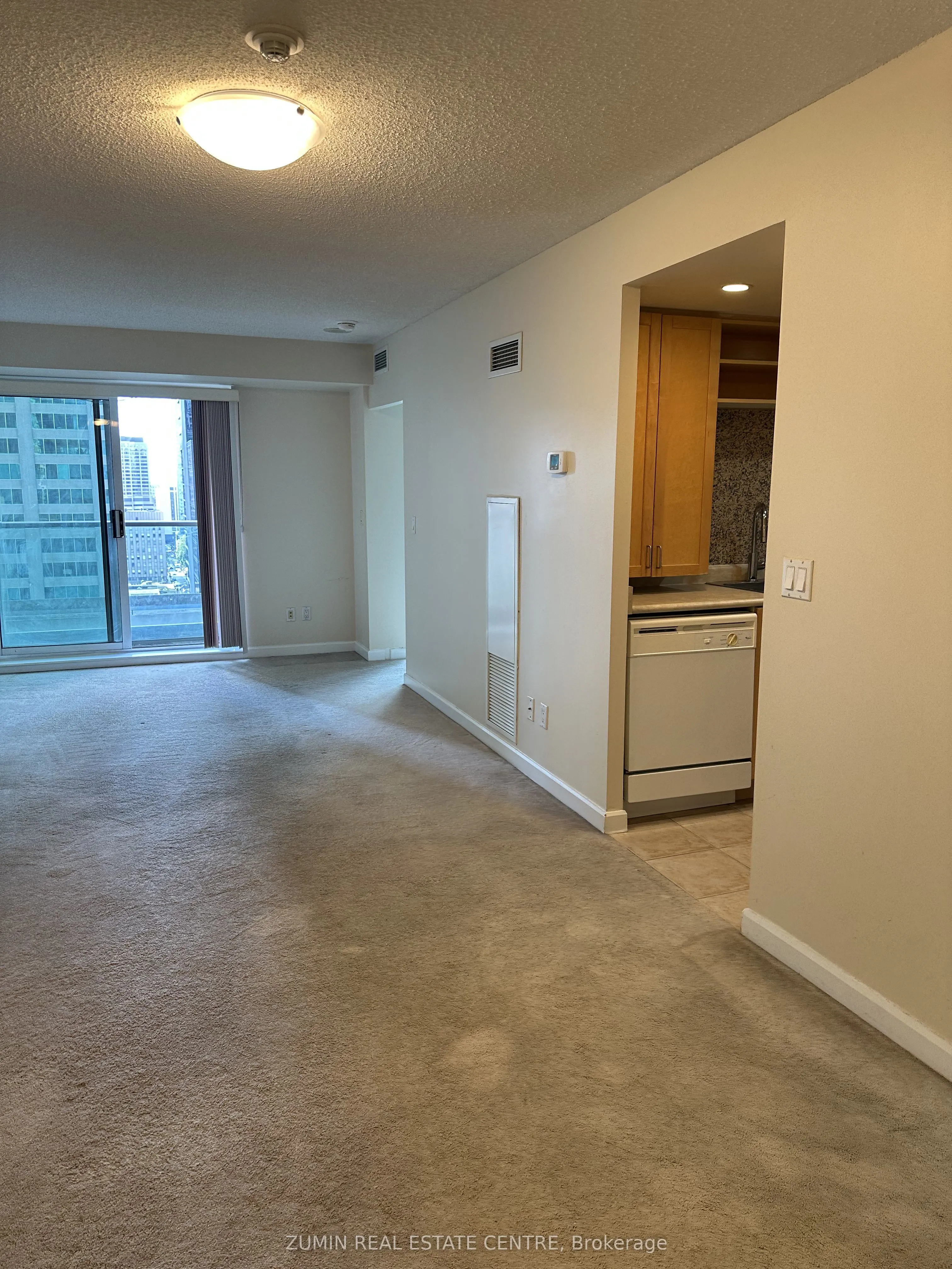 8 Park Road, #2116