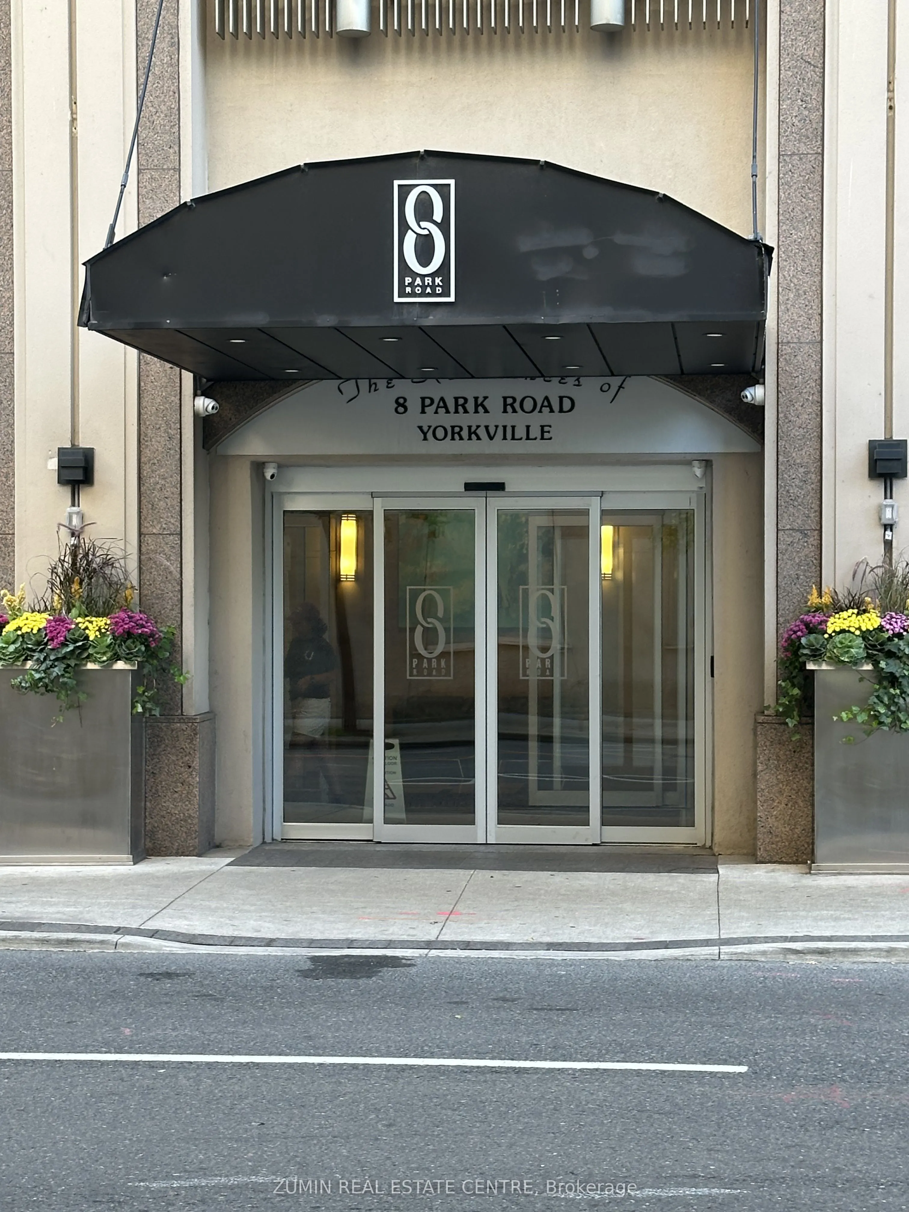 8 Park Road, #2116