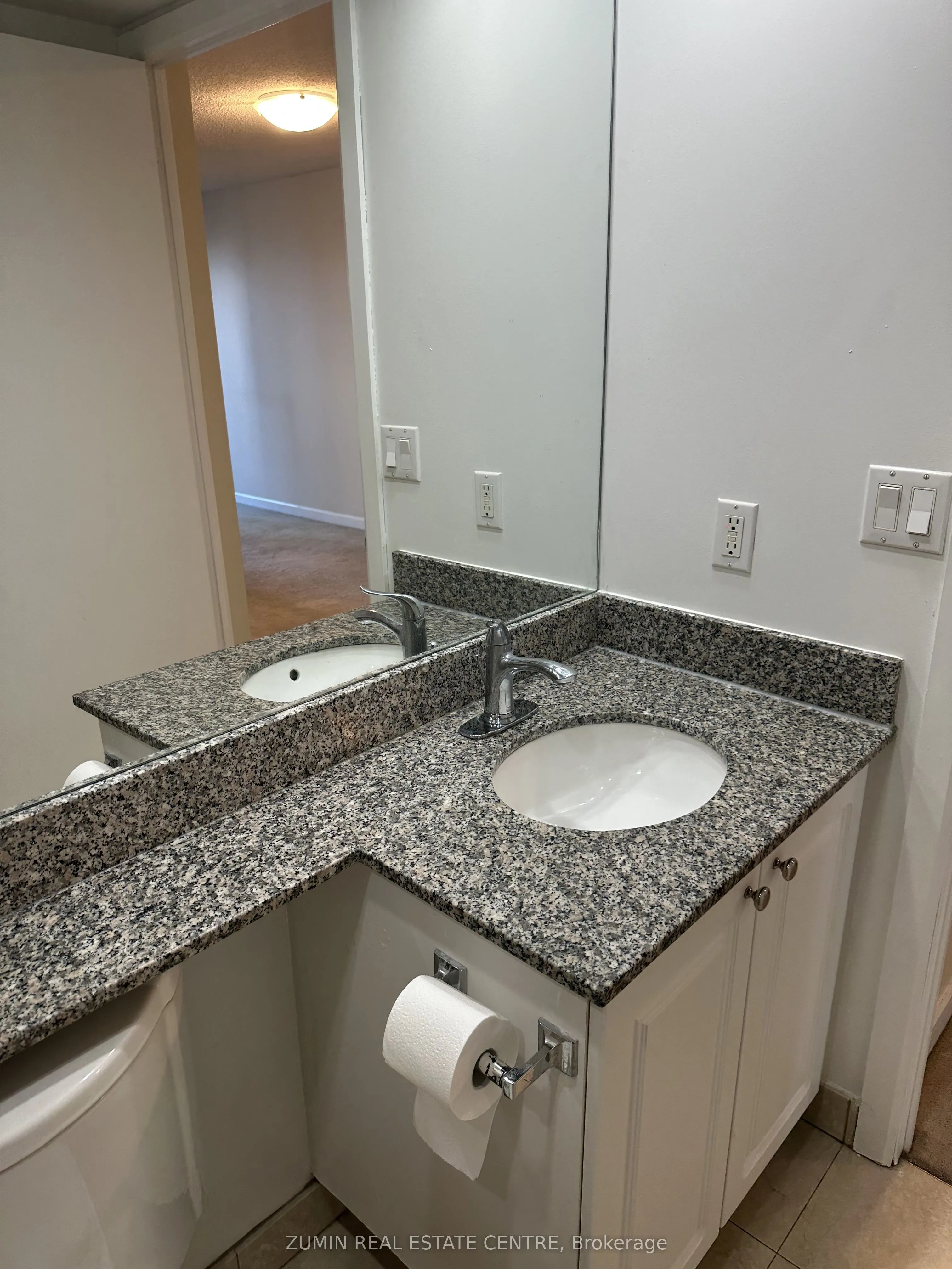 8 Park Road, #2116