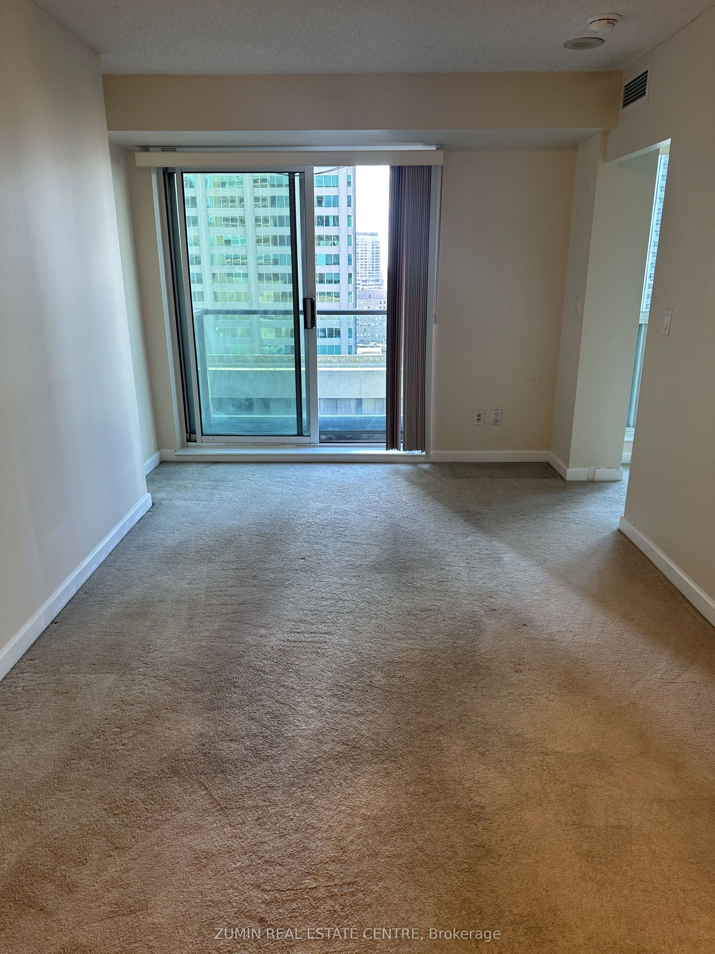 8 Park Road, #2116