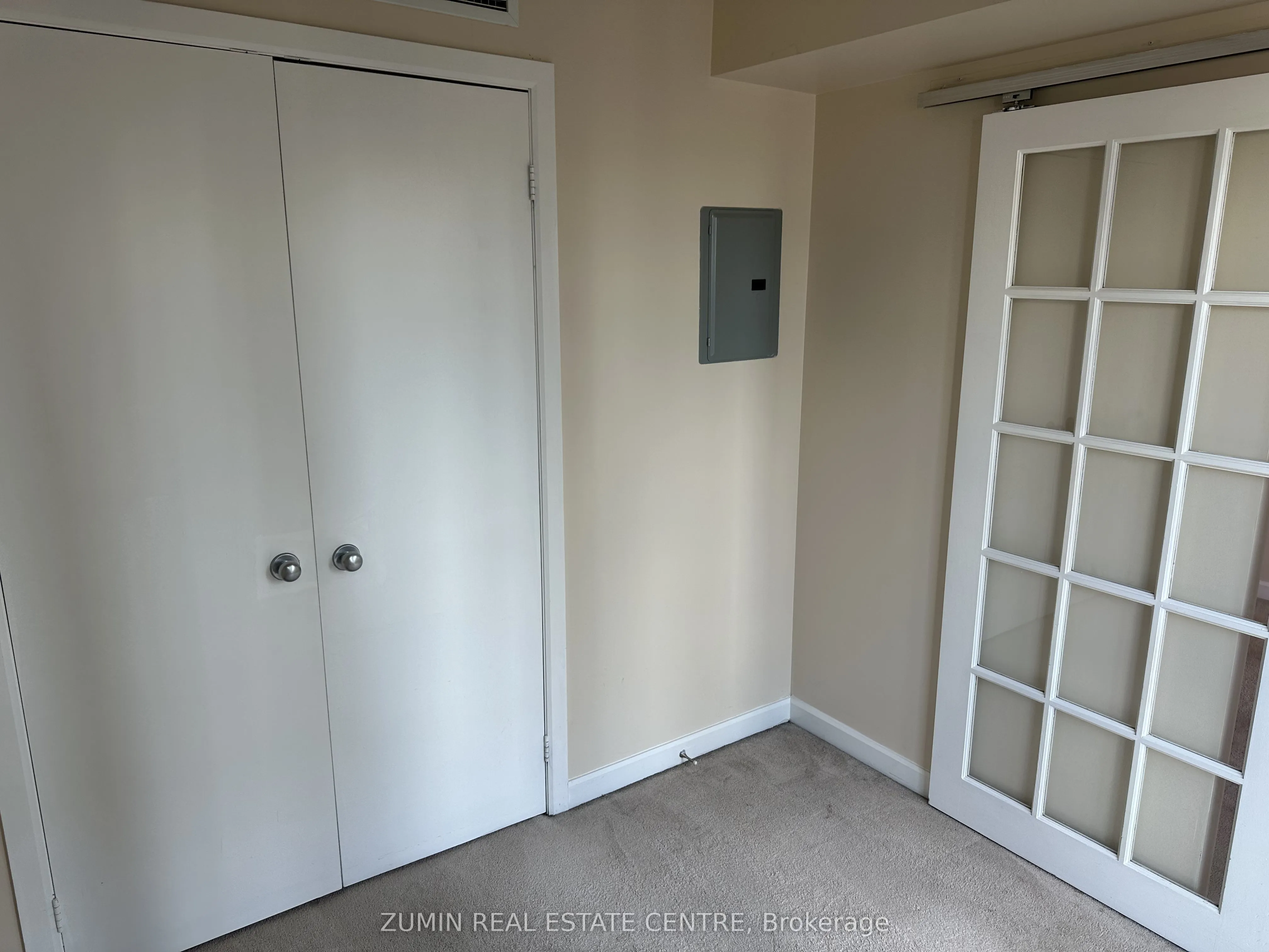 8 Park Road, #2116