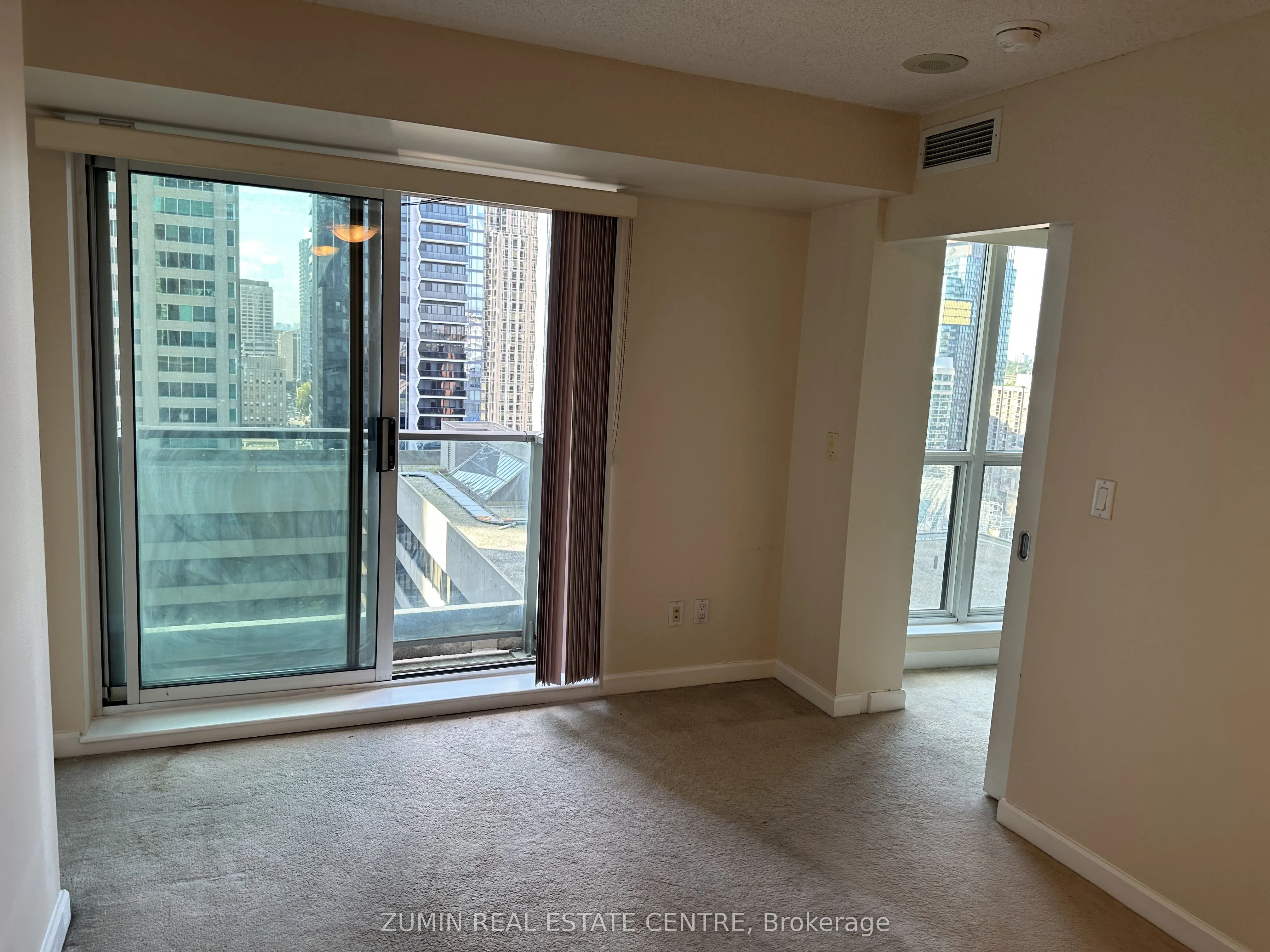 8 Park Road, #2116