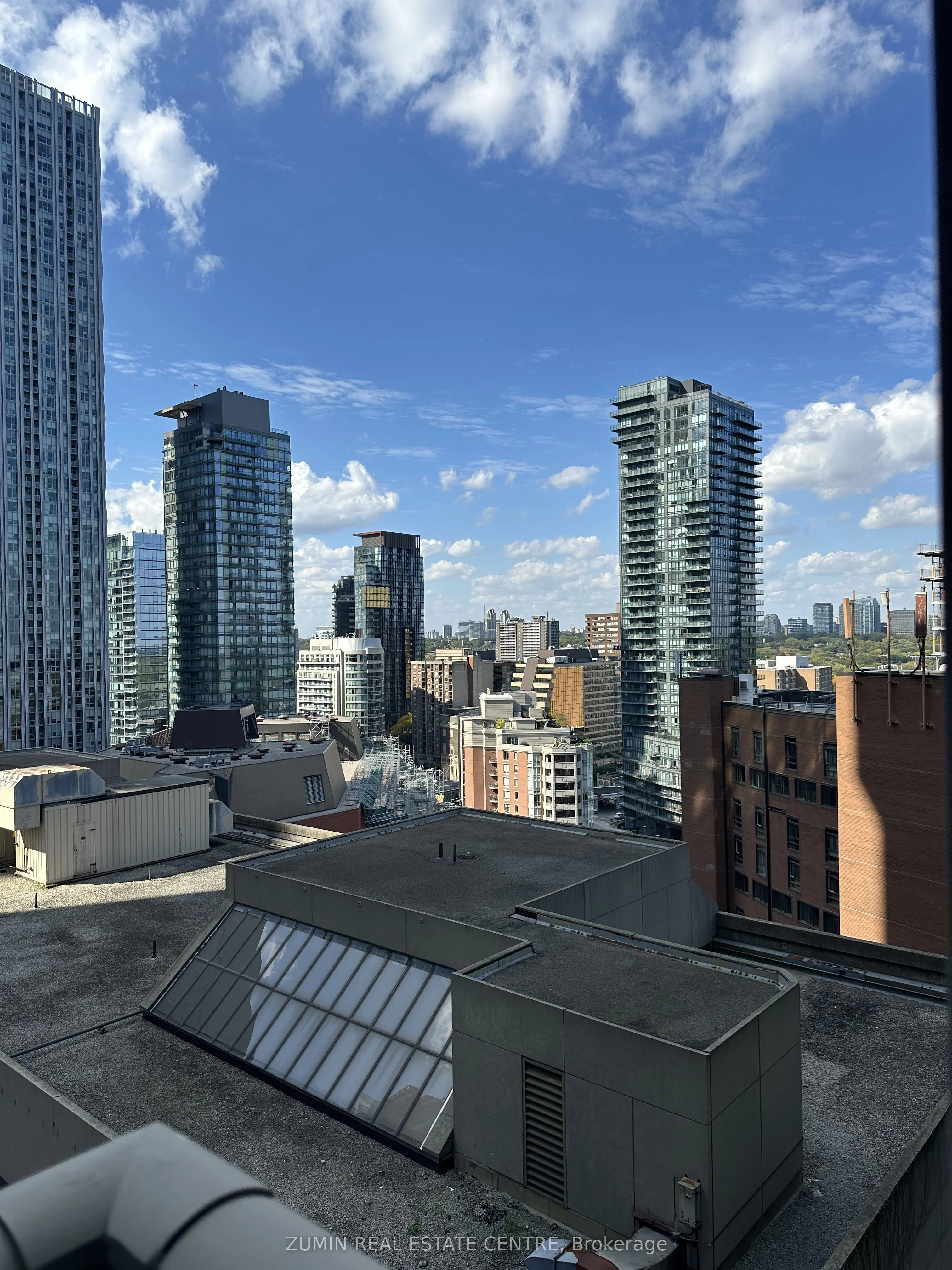 8 Park Road, #2116