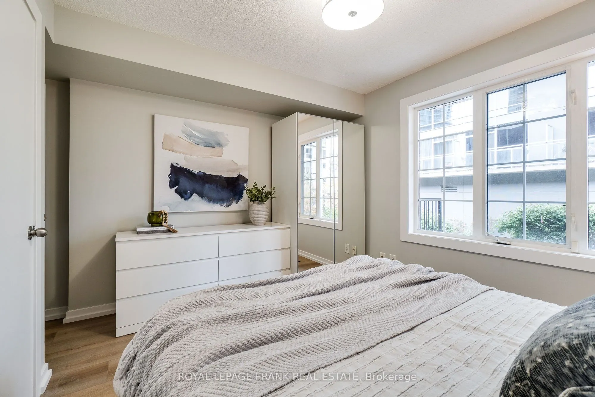70 Douro Street, #121
