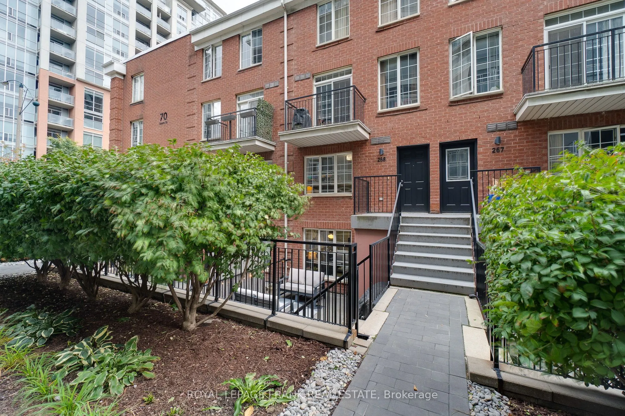 70 Douro Street, #121