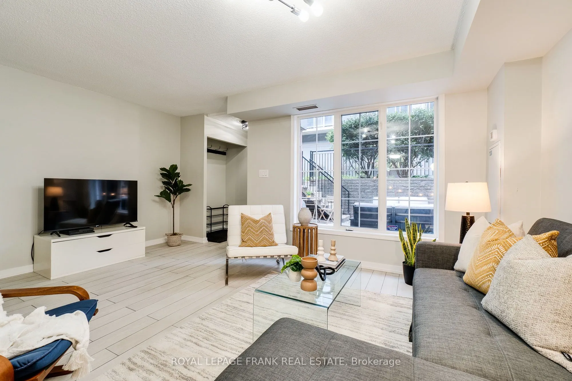 70 Douro Street, #121