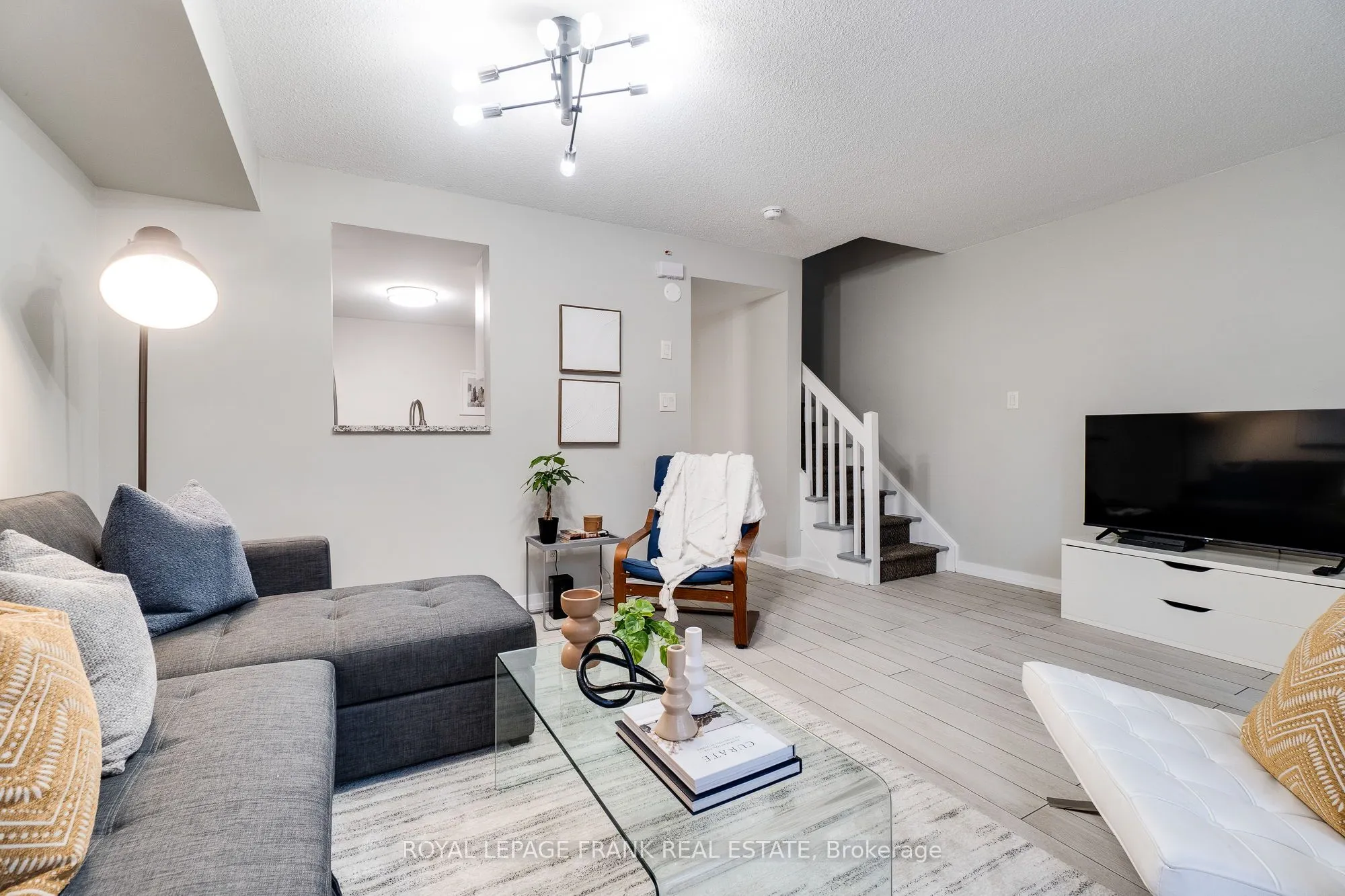 70 Douro Street, #121