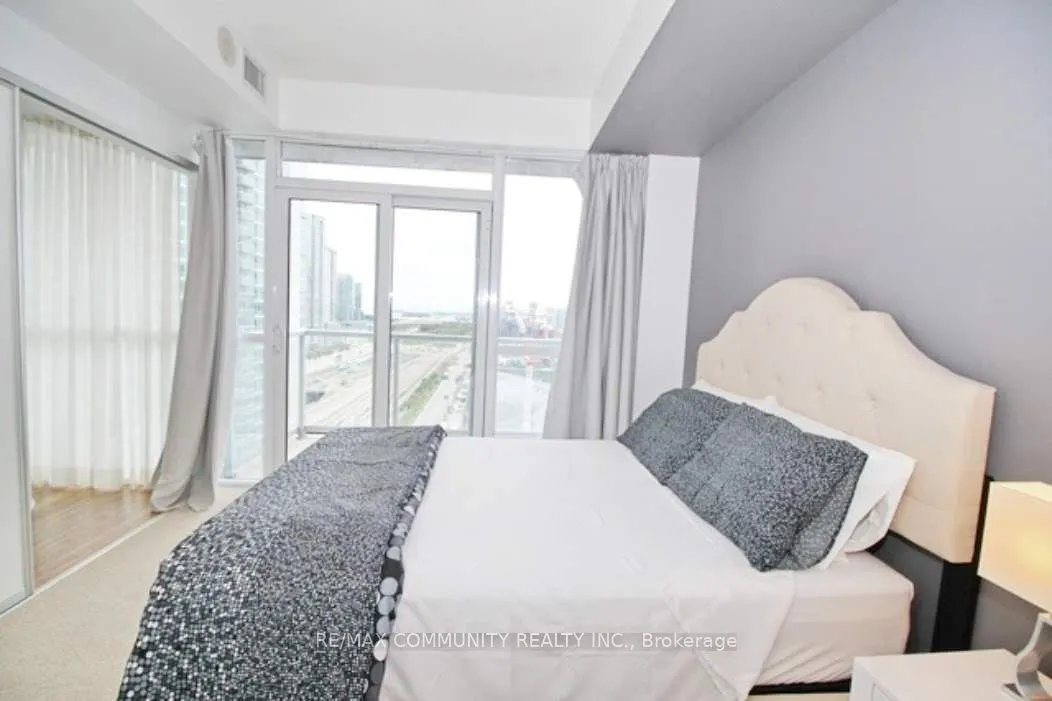 352 Front Street W, #1606