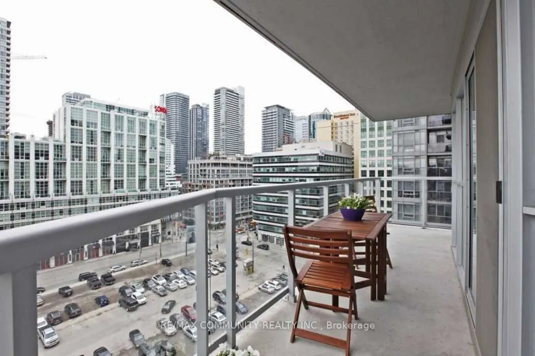 352 Front Street W, #1606