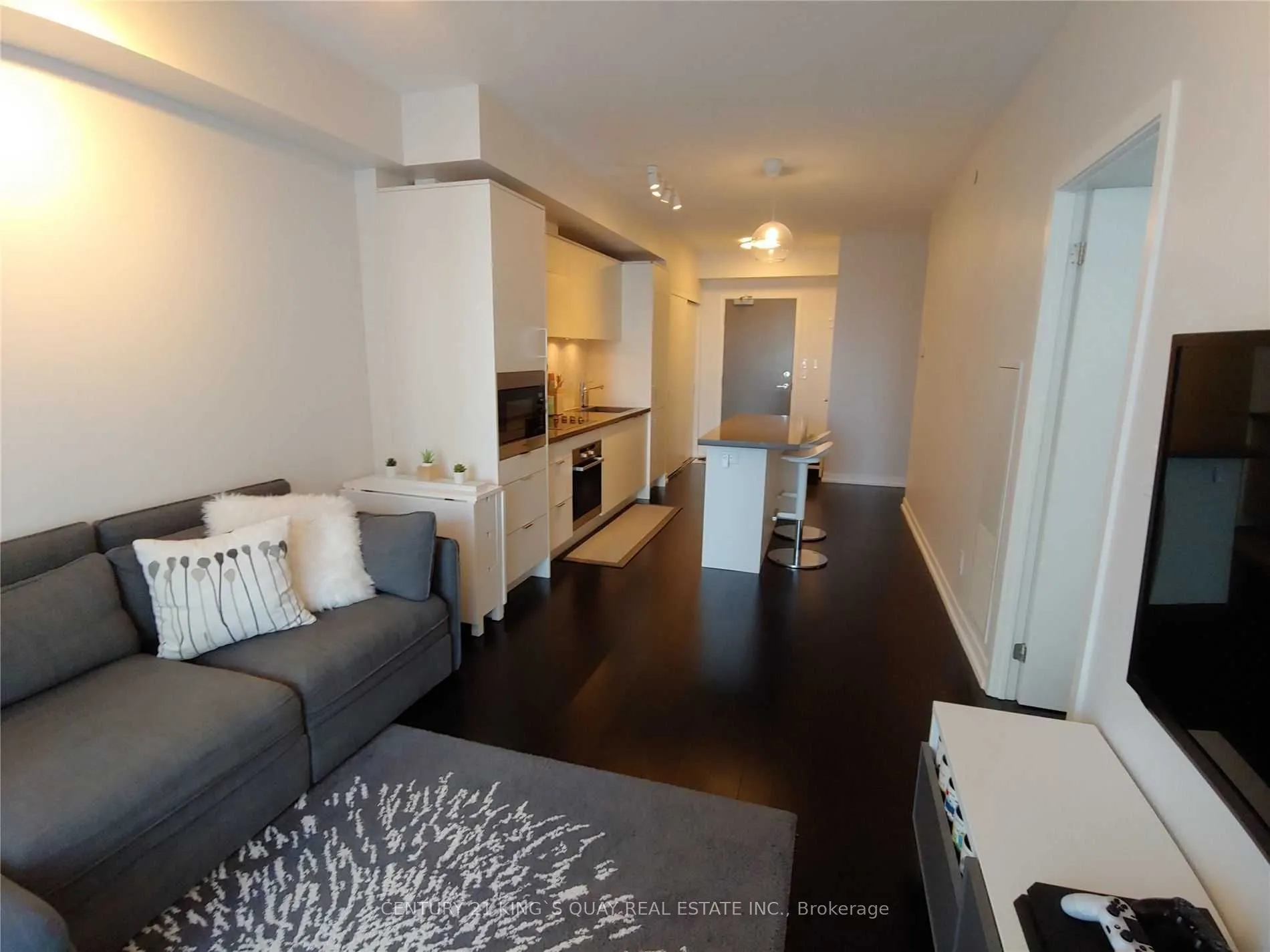 21 Widmer Street, #804