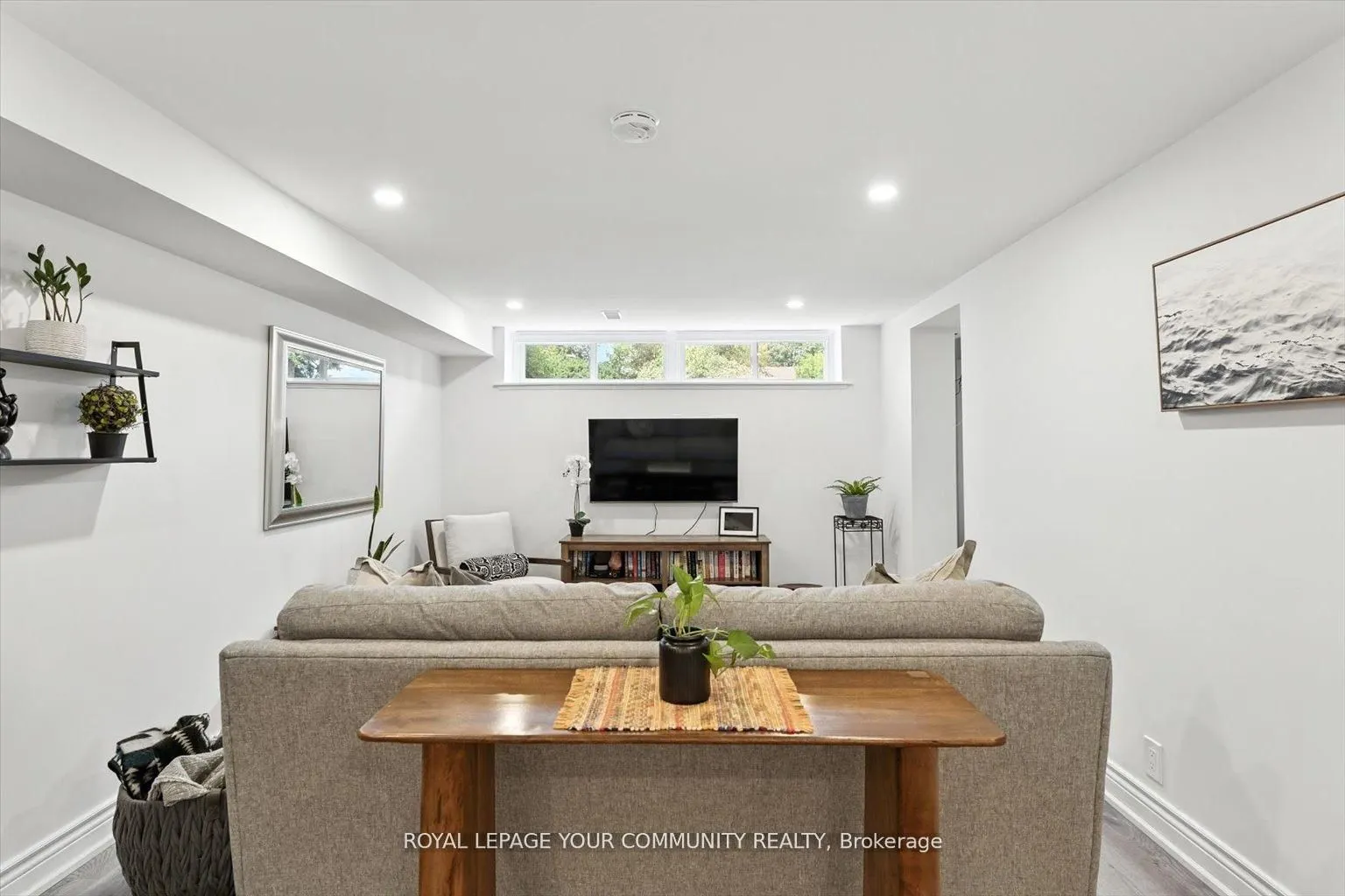 33 Murellen Crescent