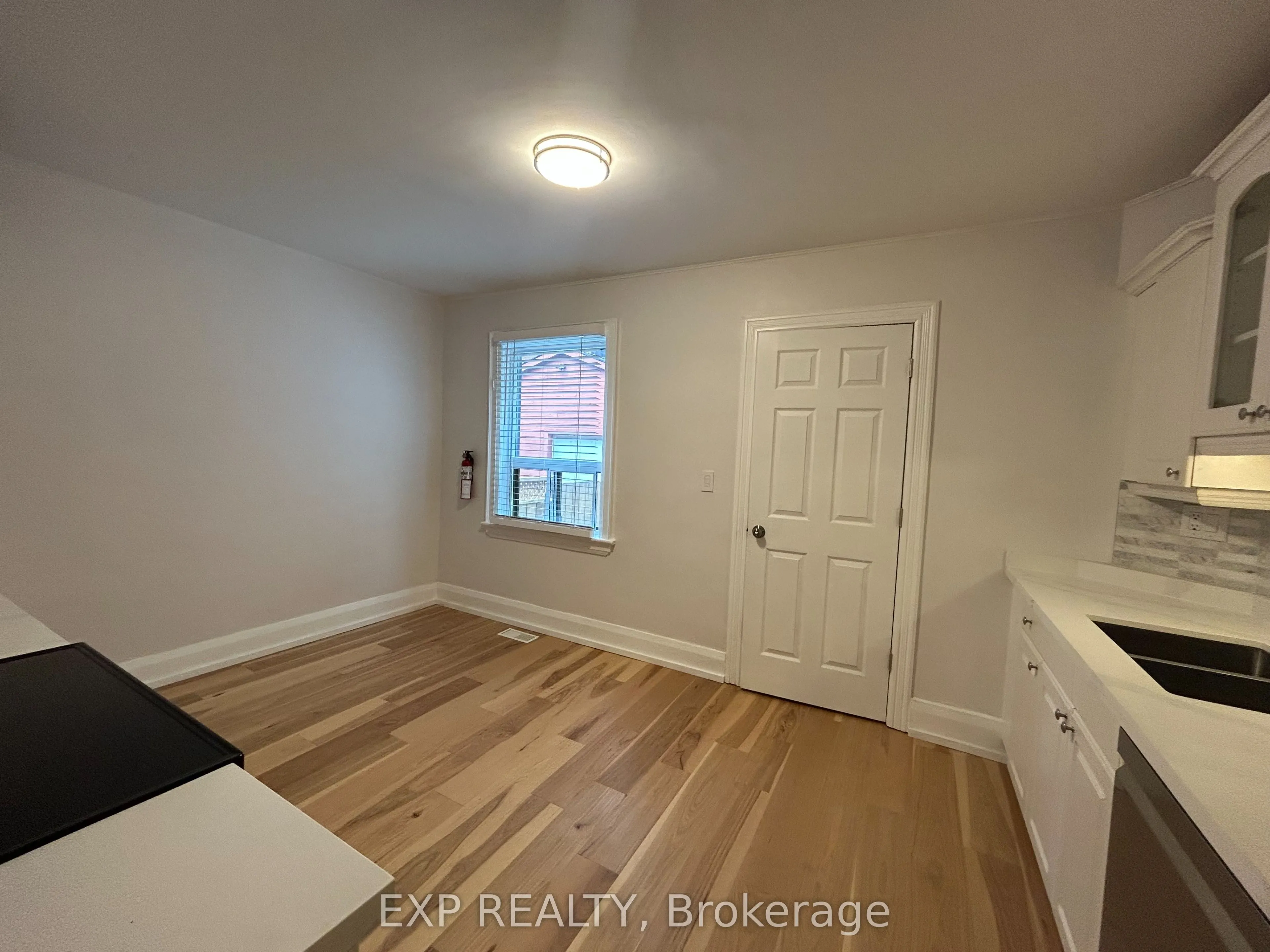 342 Eglinton Avenue E