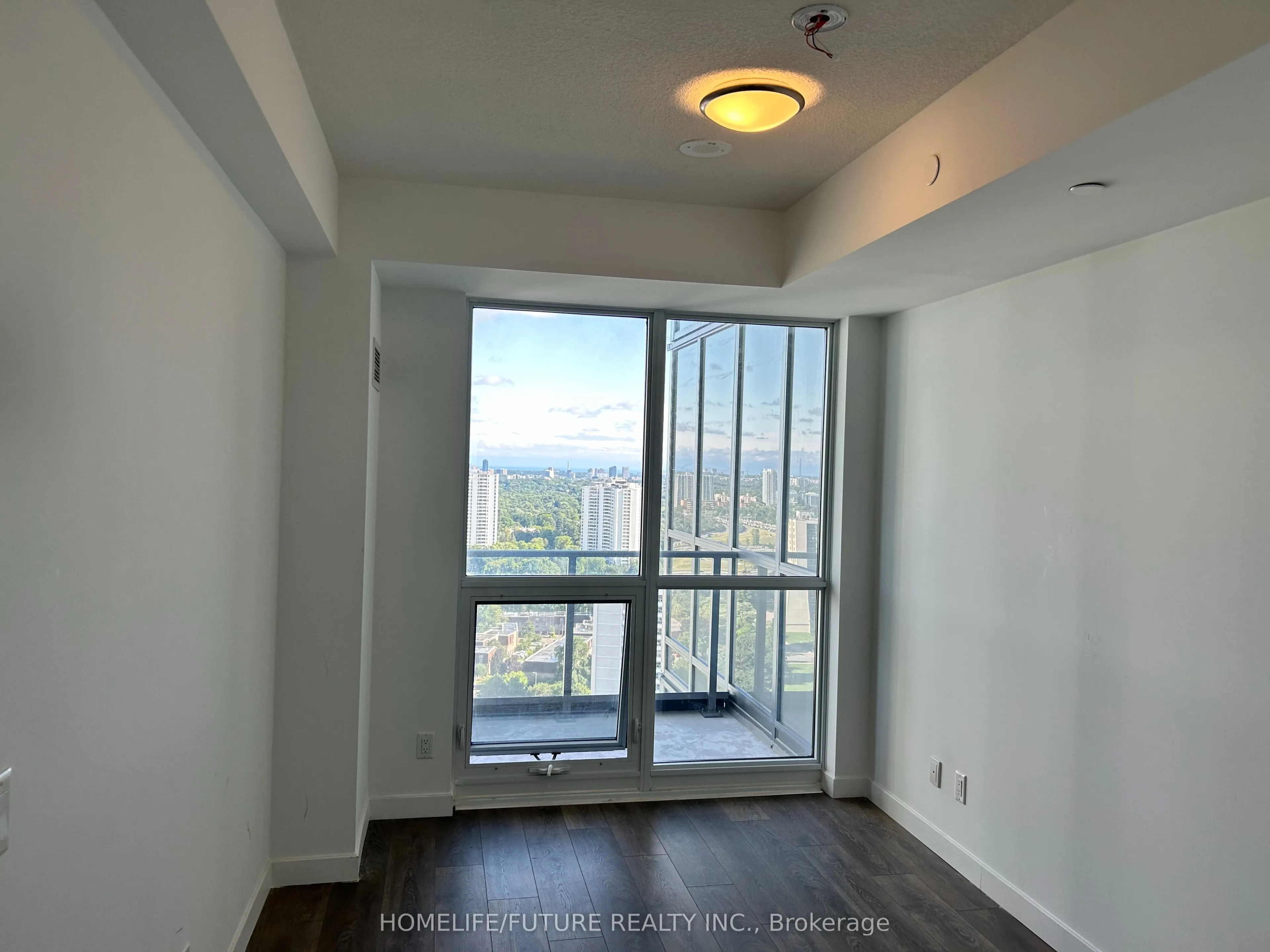 38 Forest Manor Road, #1406