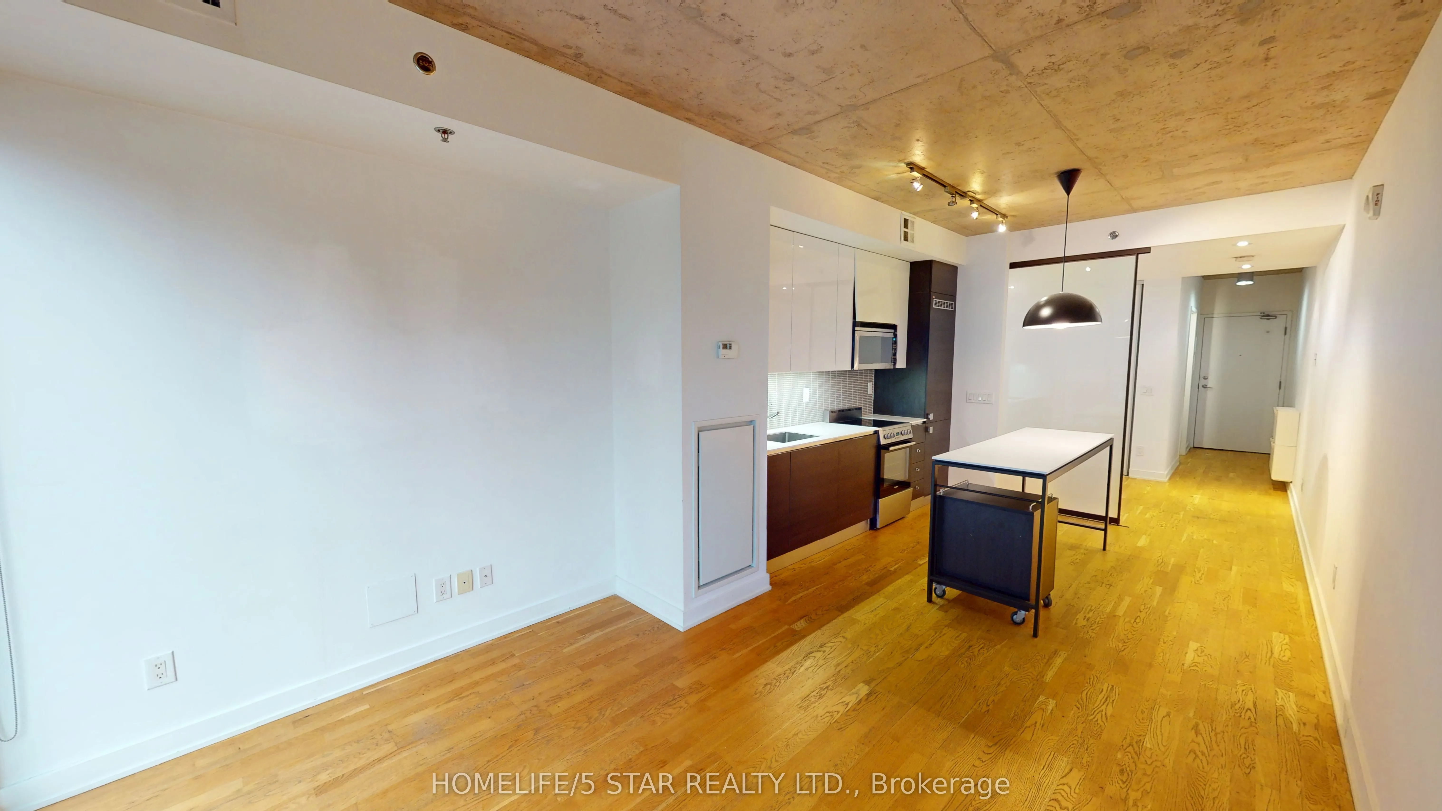 8 Dovercourt Road, #807