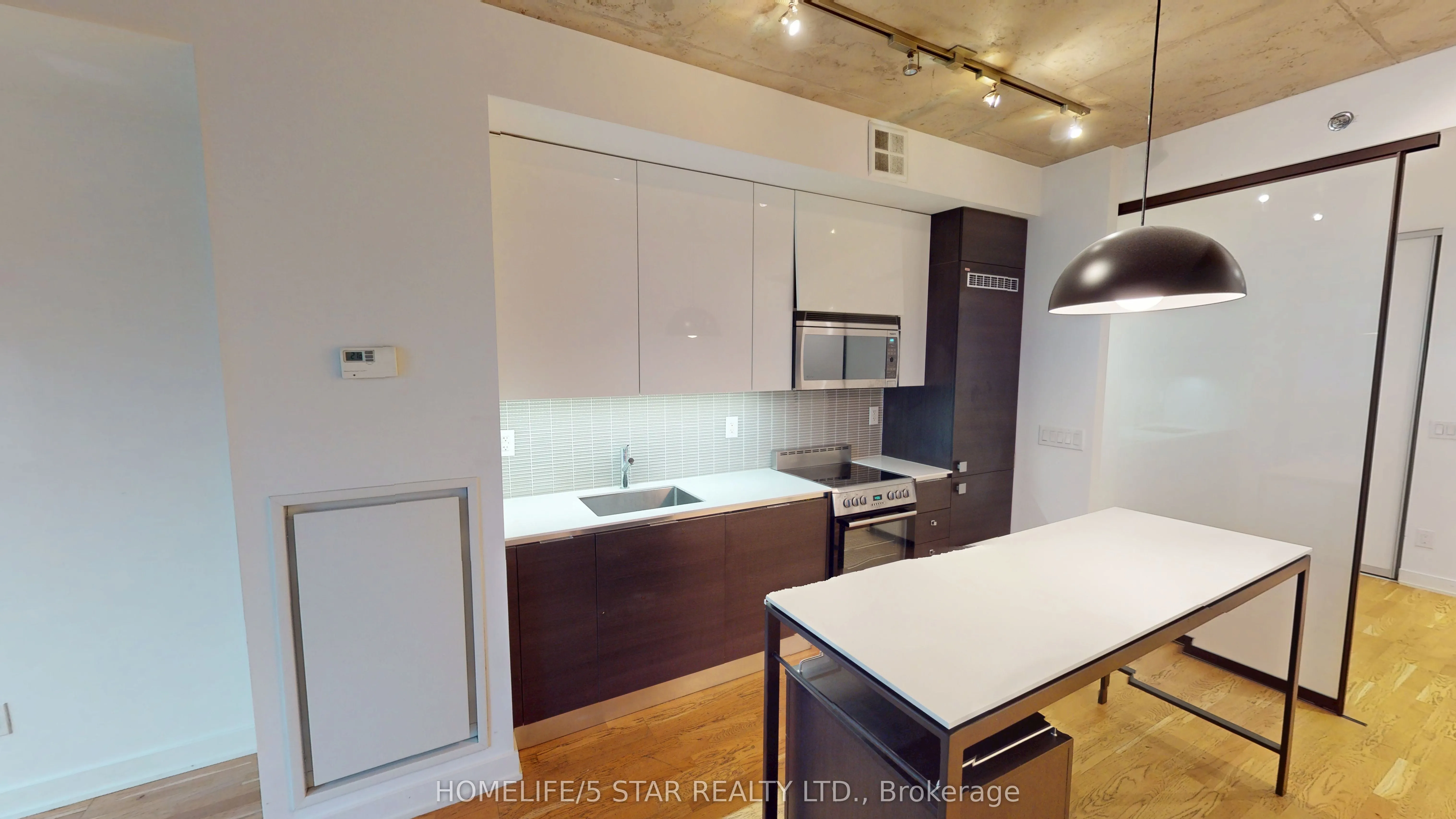 8 Dovercourt Road, #807