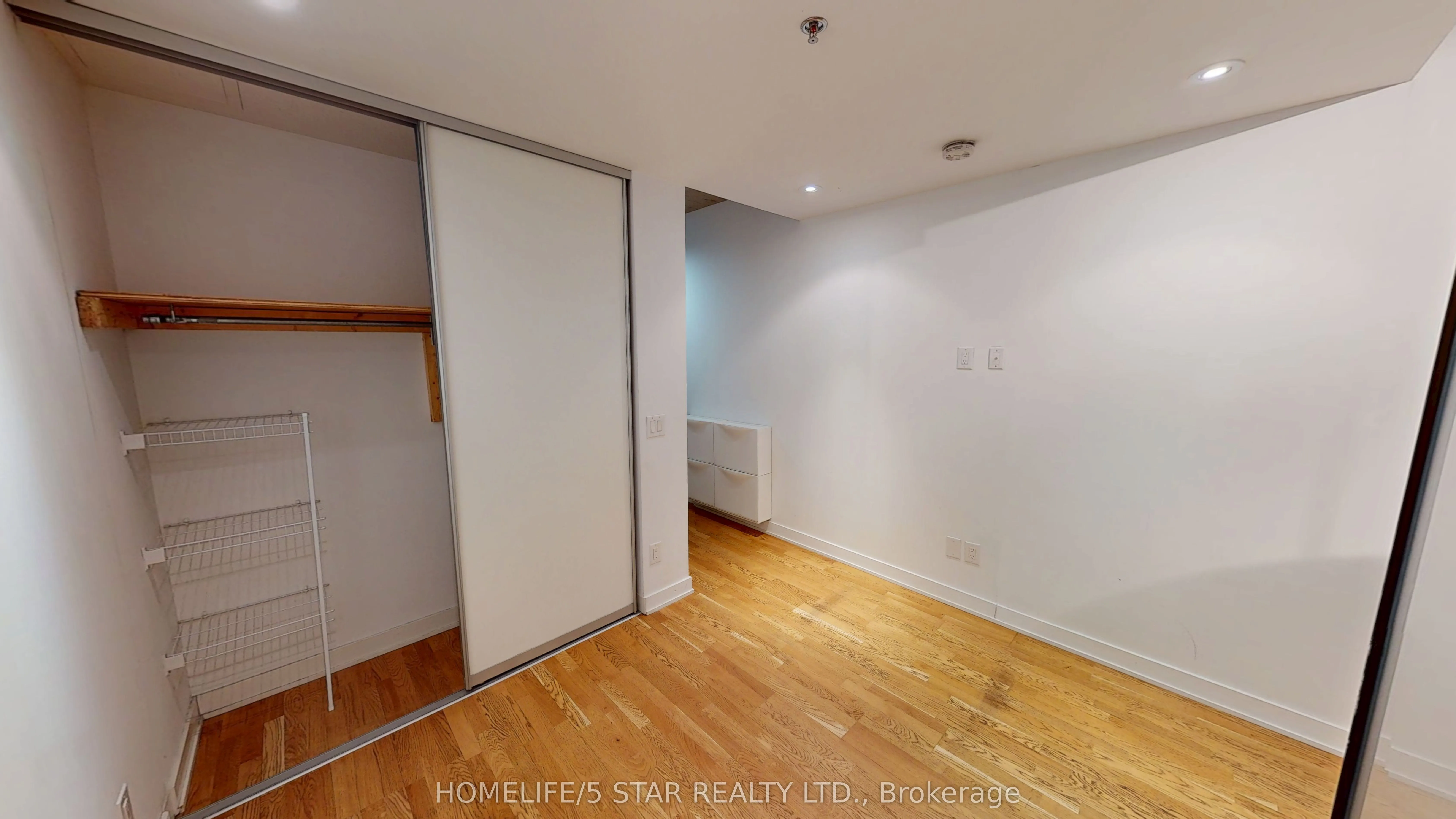 8 Dovercourt Road, #807