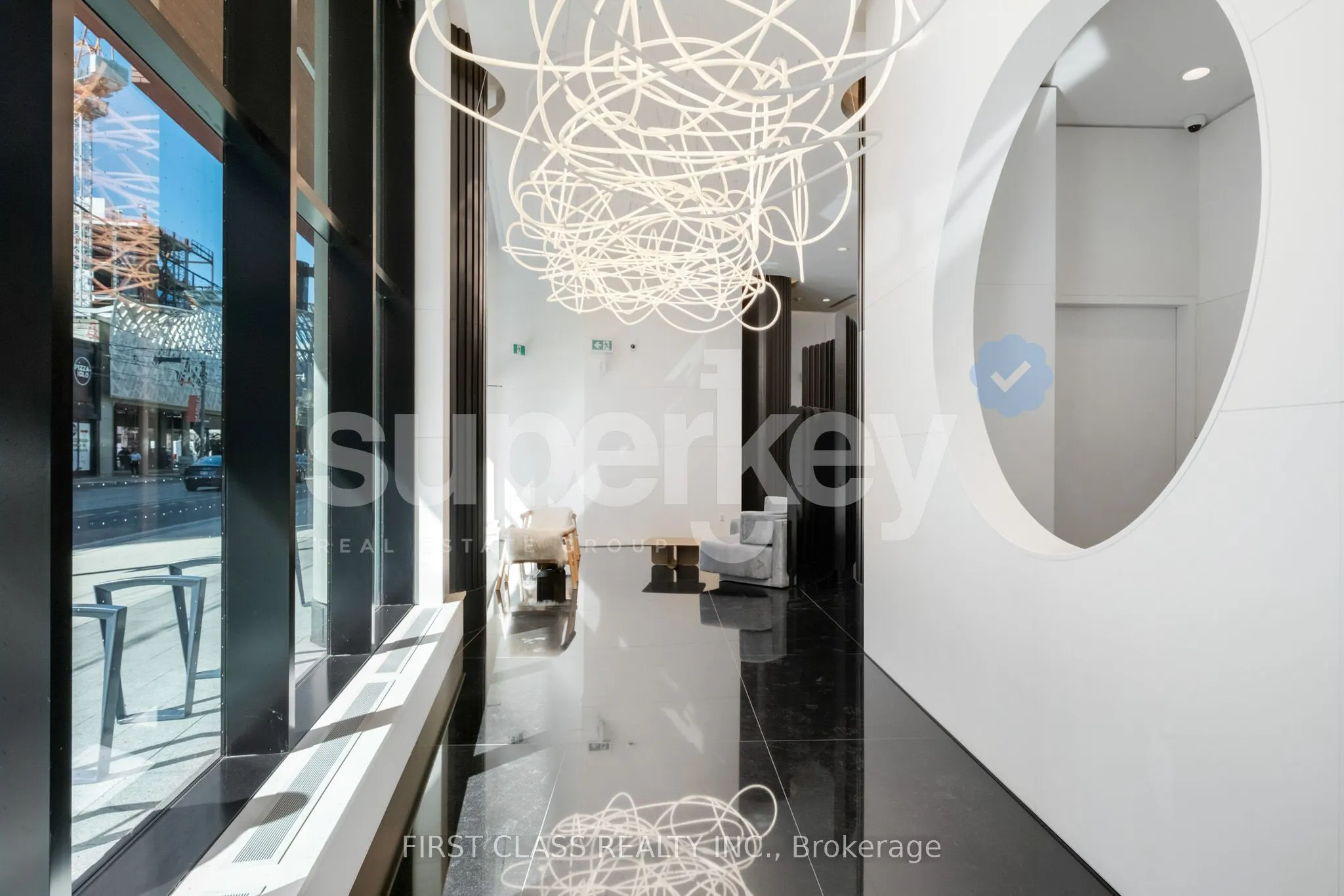 280 Dundas Street, #2911