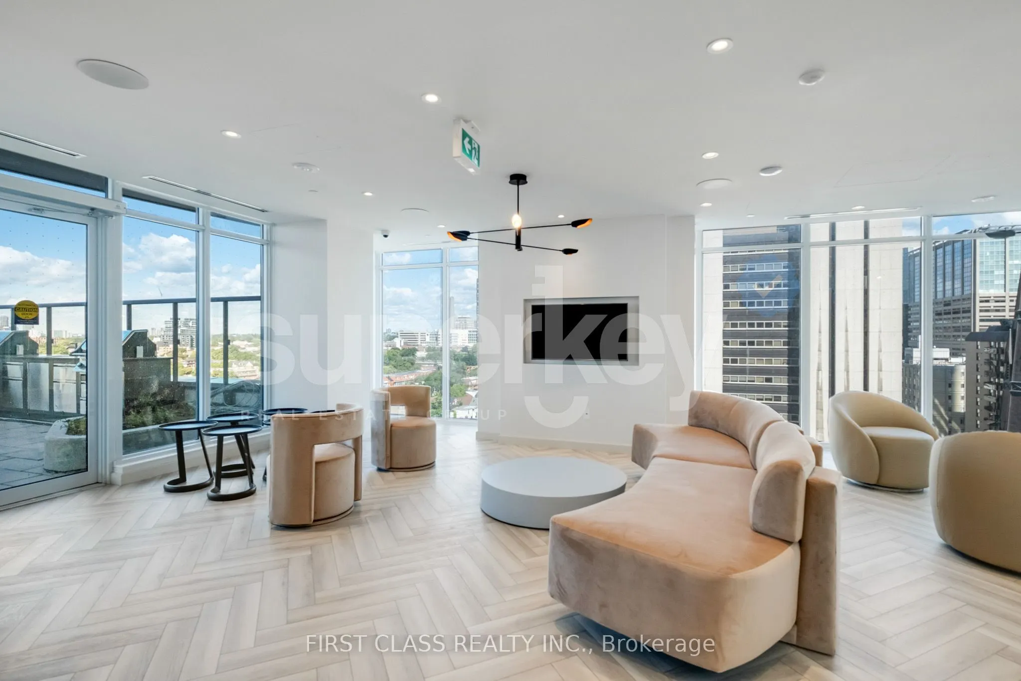 280 Dundas Street, #2911