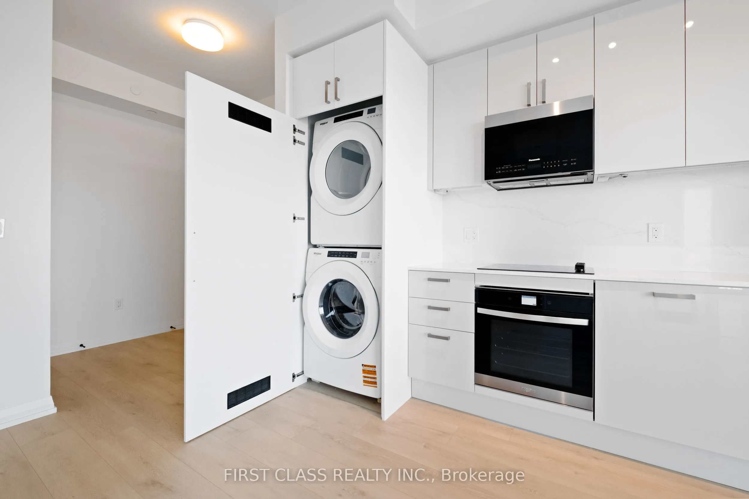 280 Dundas Street, #2911