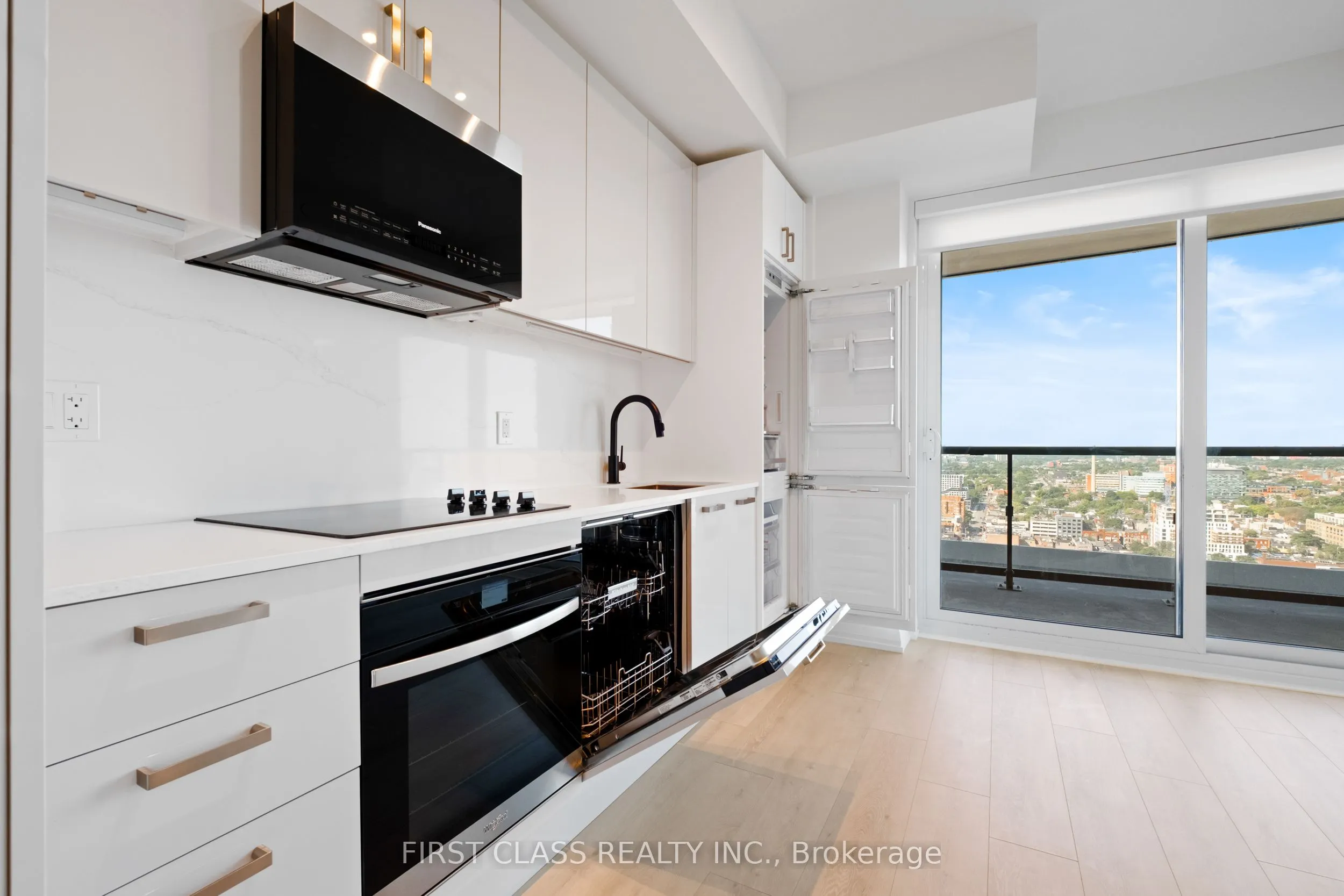 280 Dundas Street, #2911