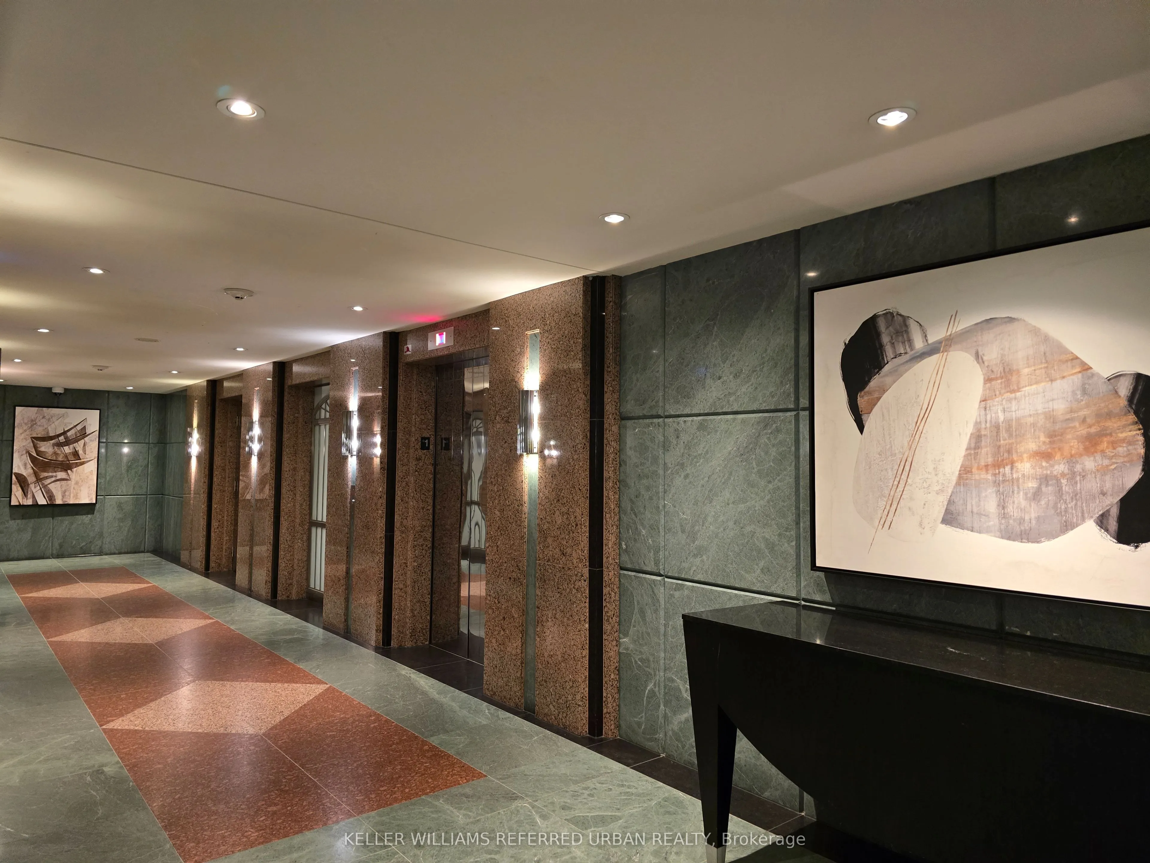 7 King Street E, #1610
