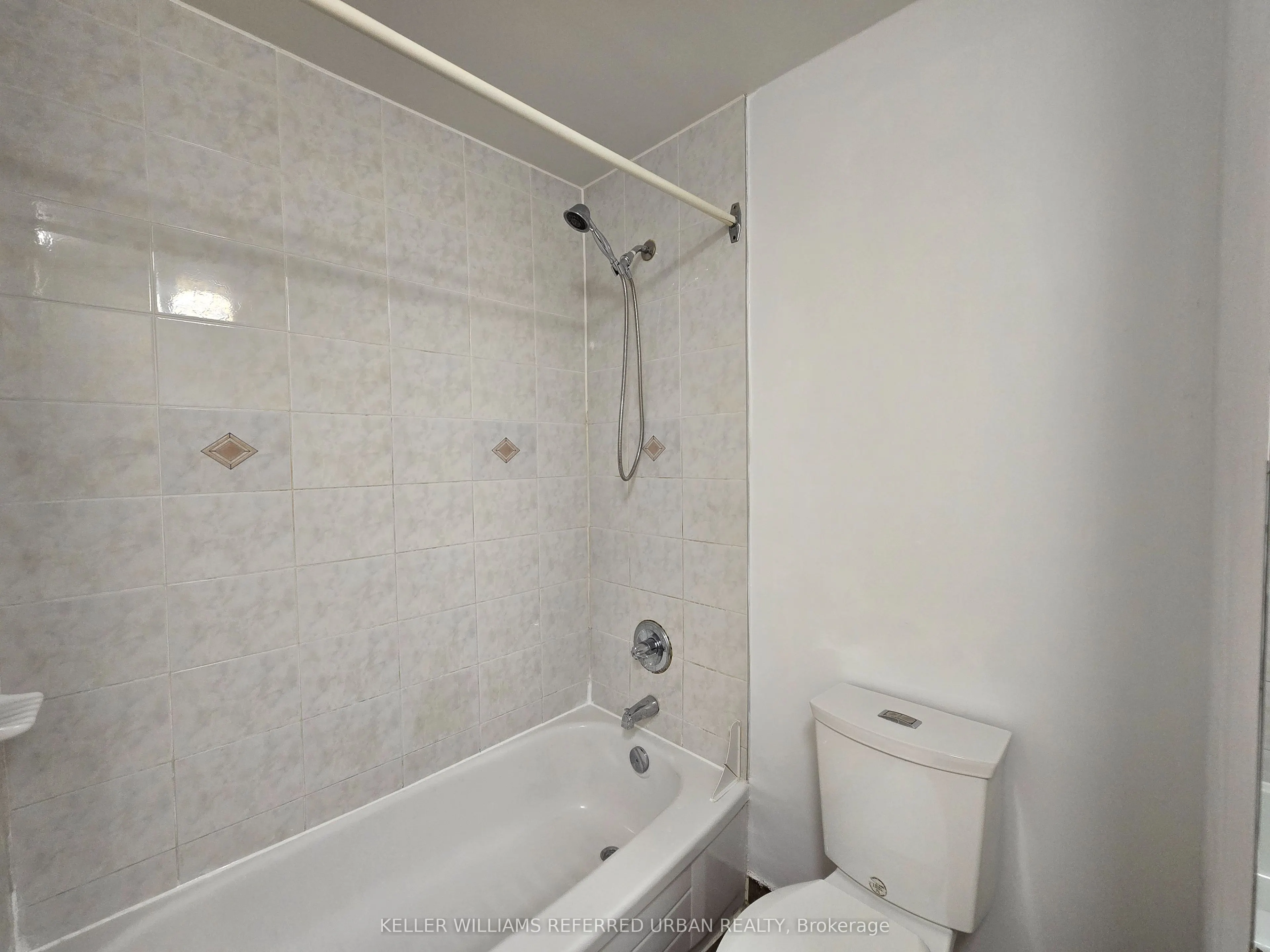 7 King Street E, #1610