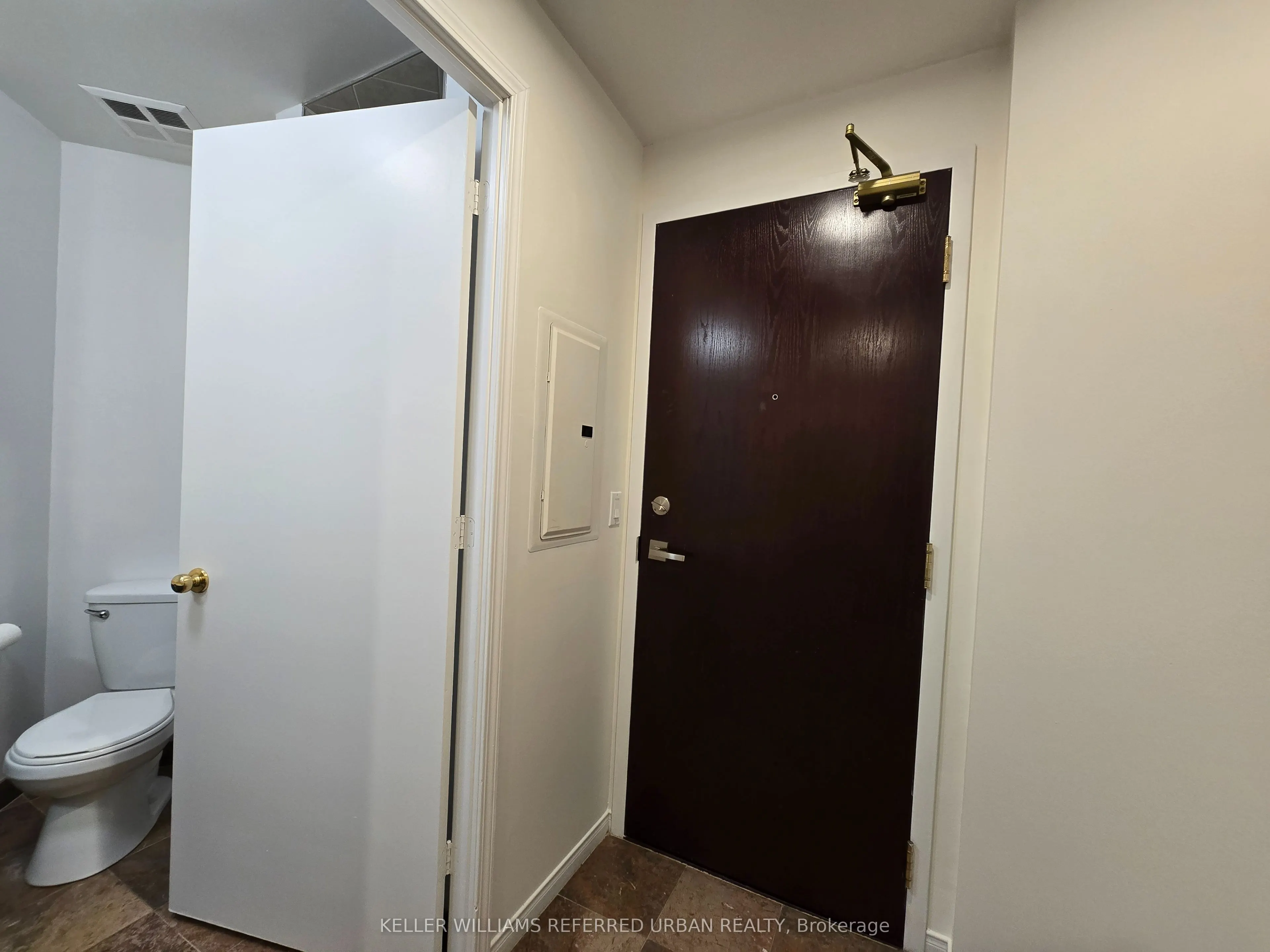 7 King Street E, #1610
