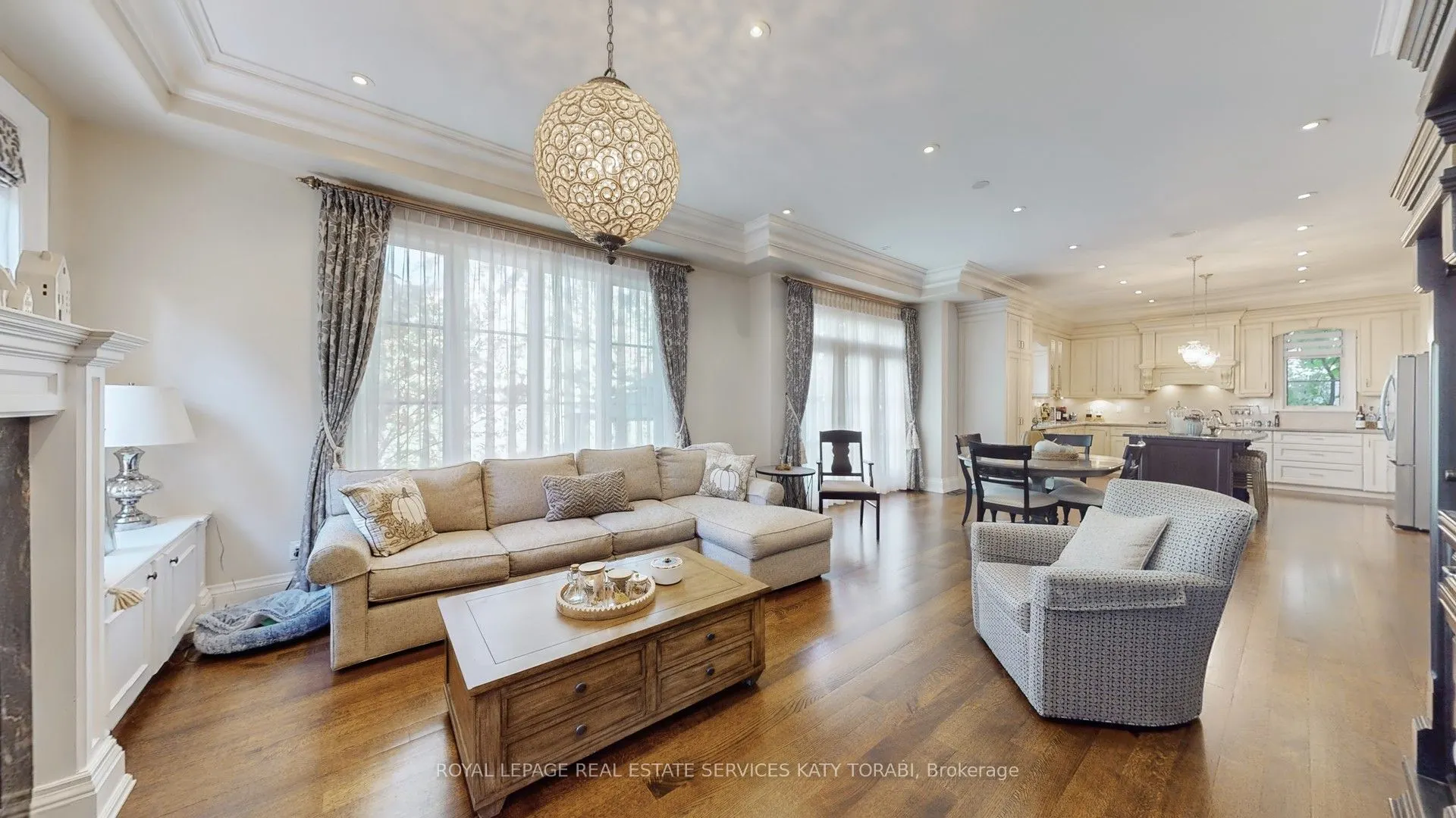 1B Carluke Crescent