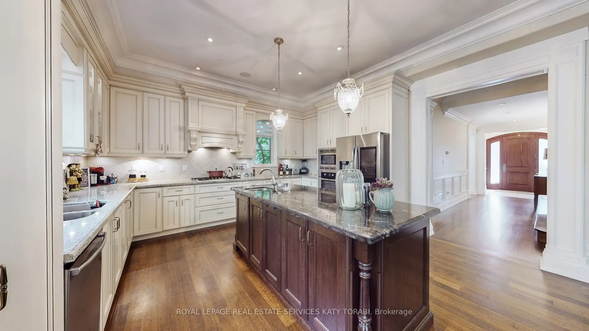 1B Carluke Crescent