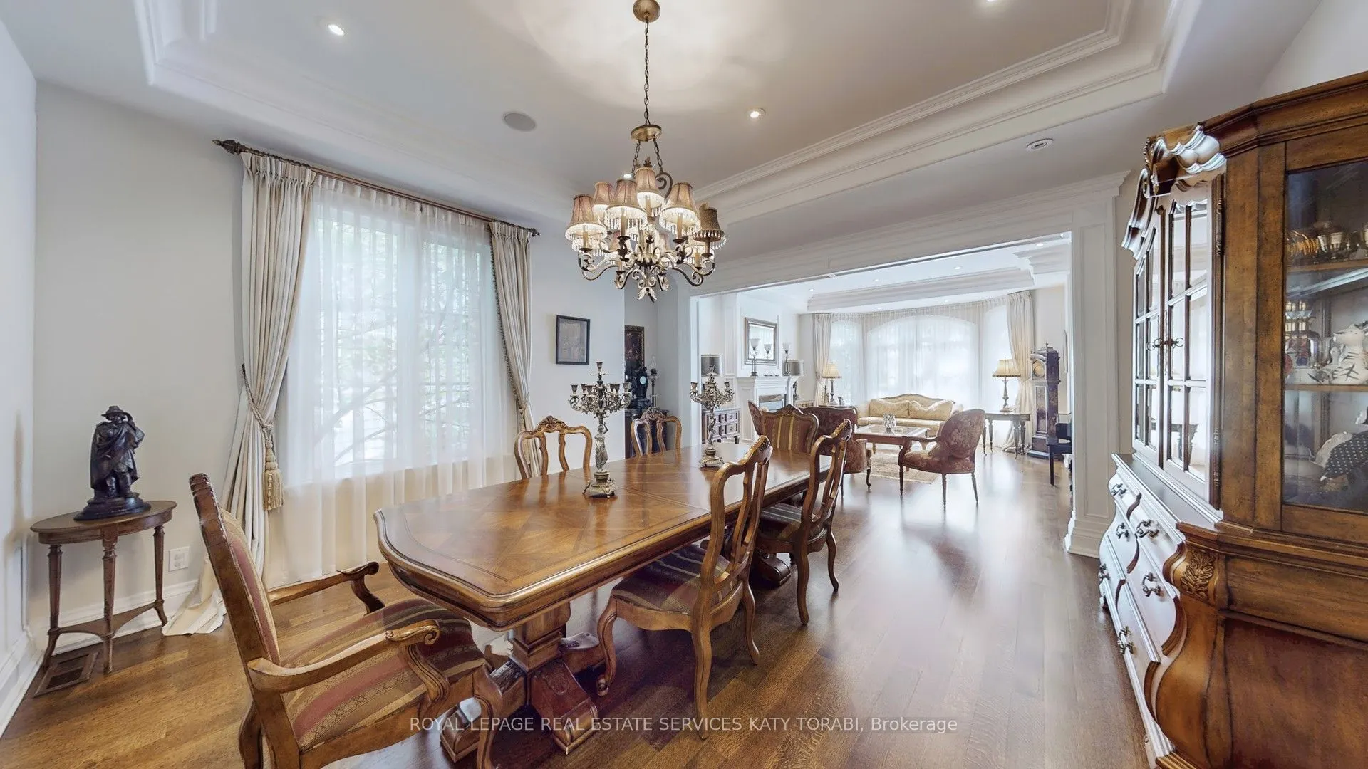 1B Carluke Crescent