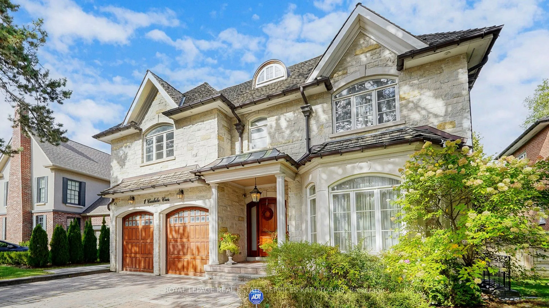 1B Carluke Crescent